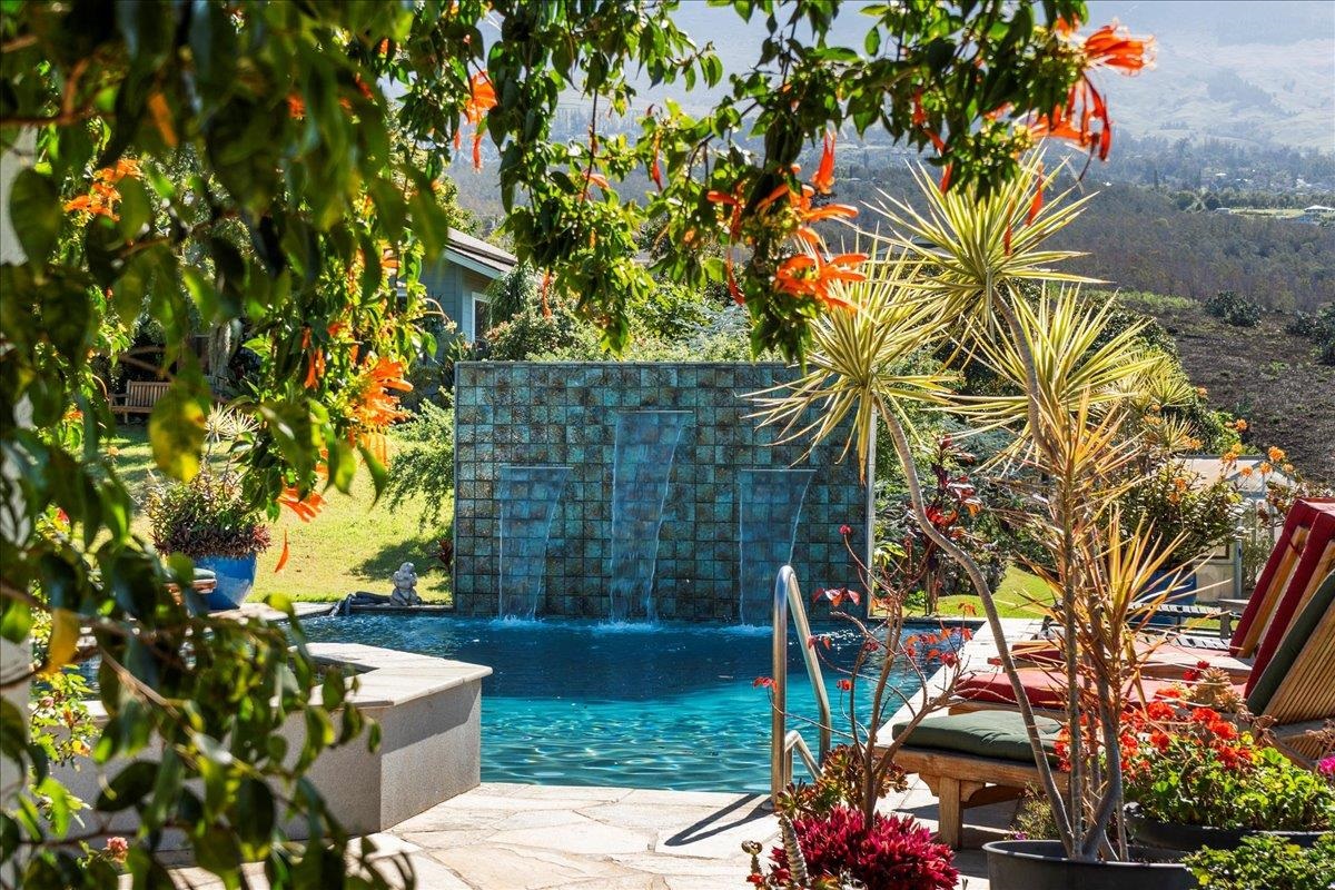 40 Pulehu Nui Rd, Kula, HI 96790