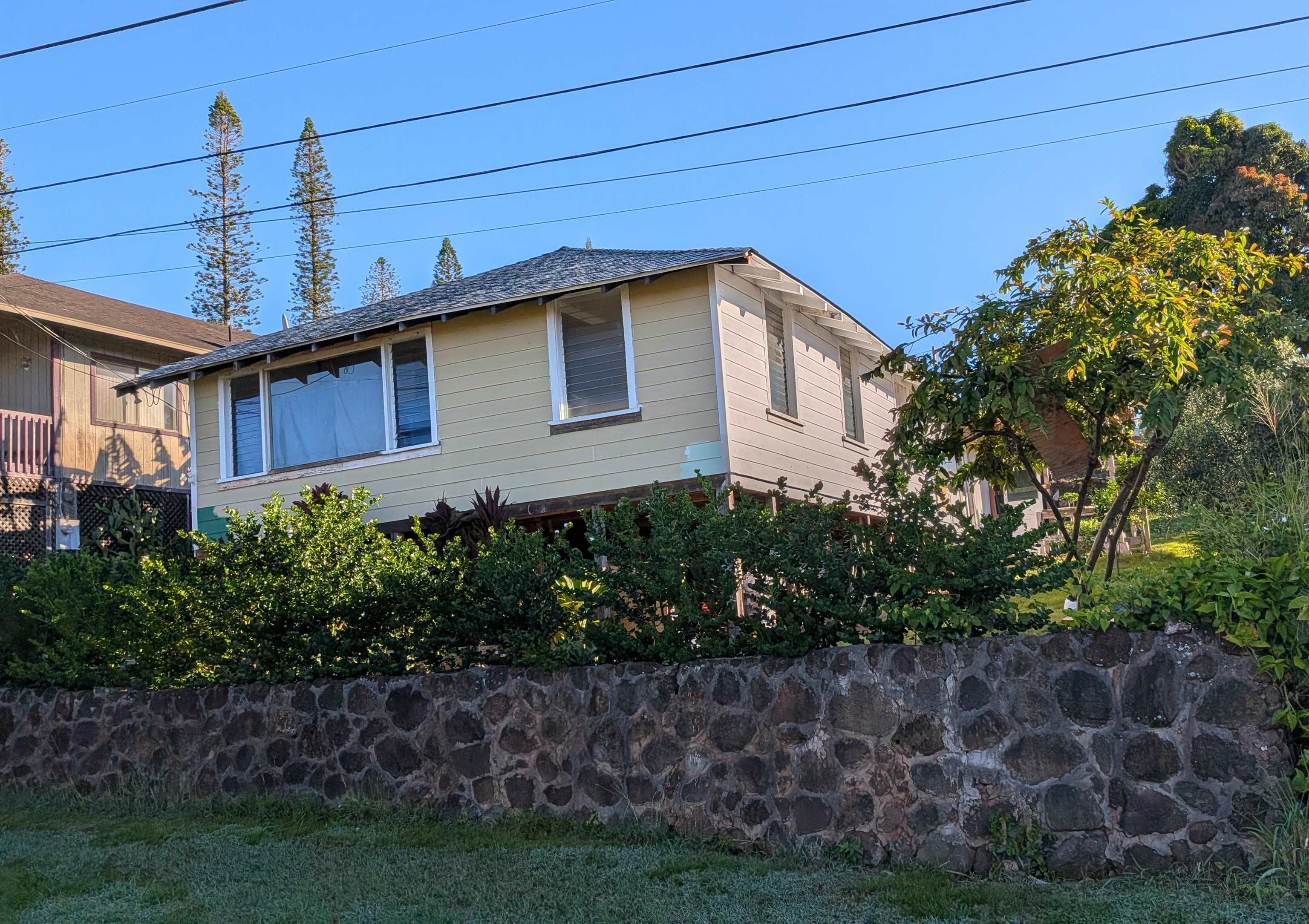 1242 Houston St, Lanai City, HI 96763-12