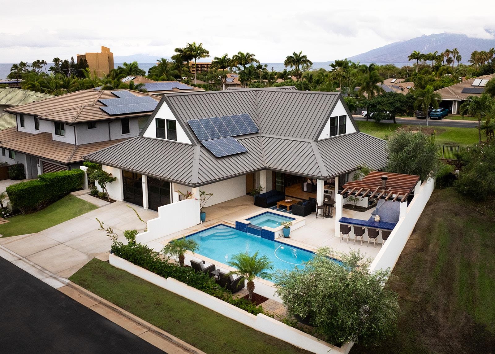 132 Hoolapa St, Kihei, HI 96753