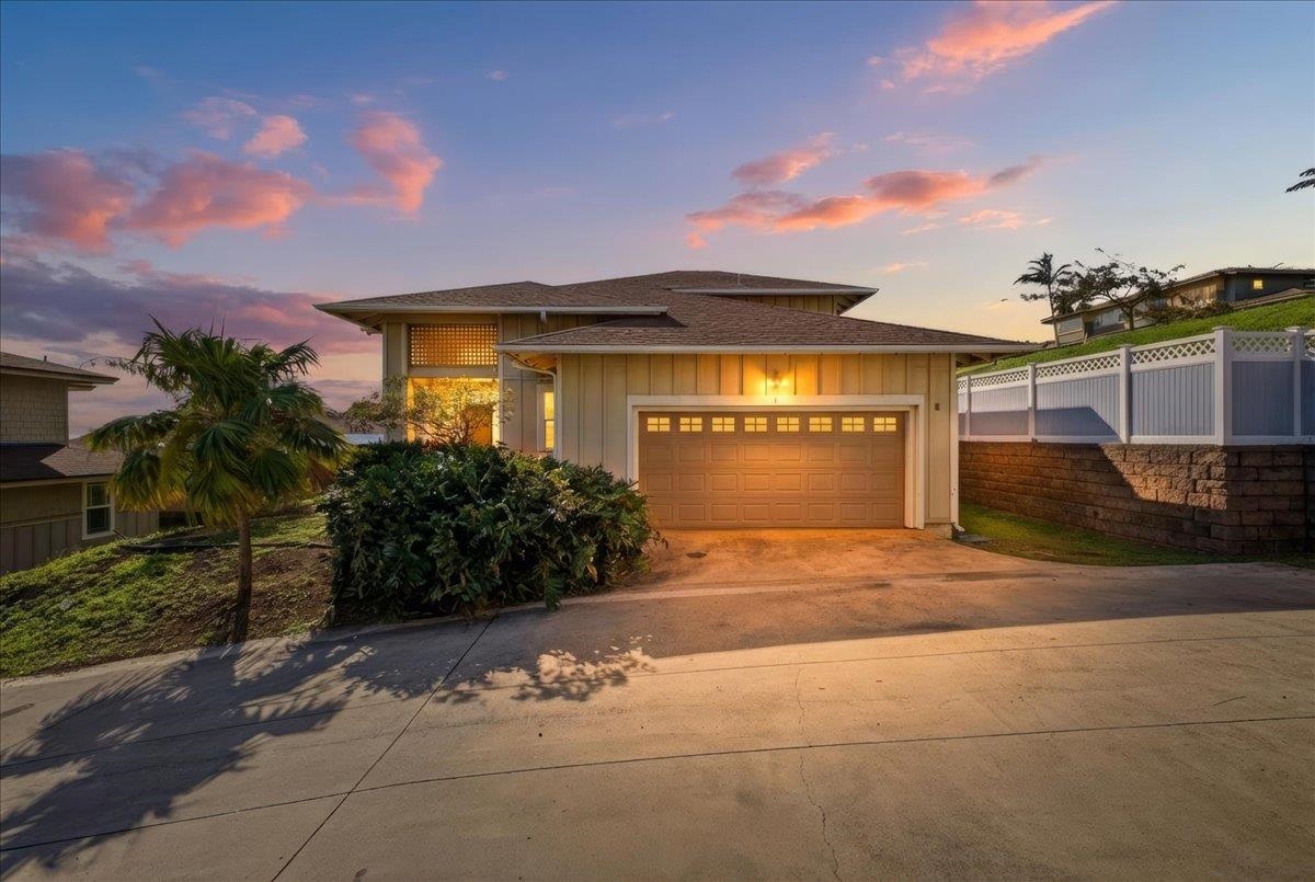 7 Luna Kia Pl, Wailuku, HI 96793