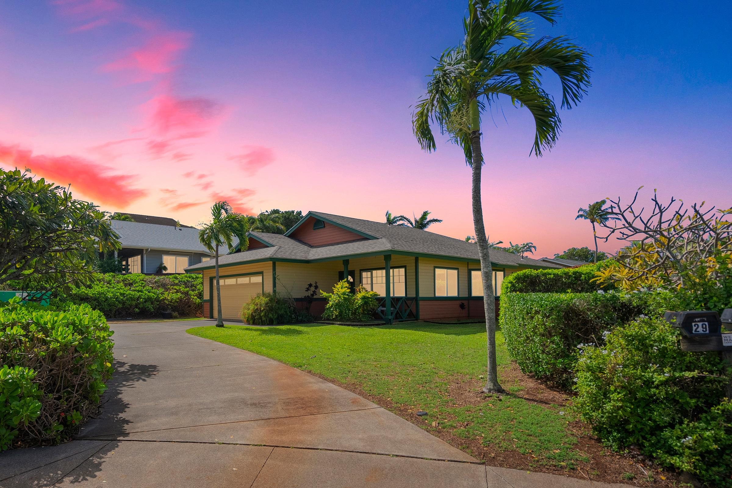 29 Hoe Pl, Paia, HI 96779