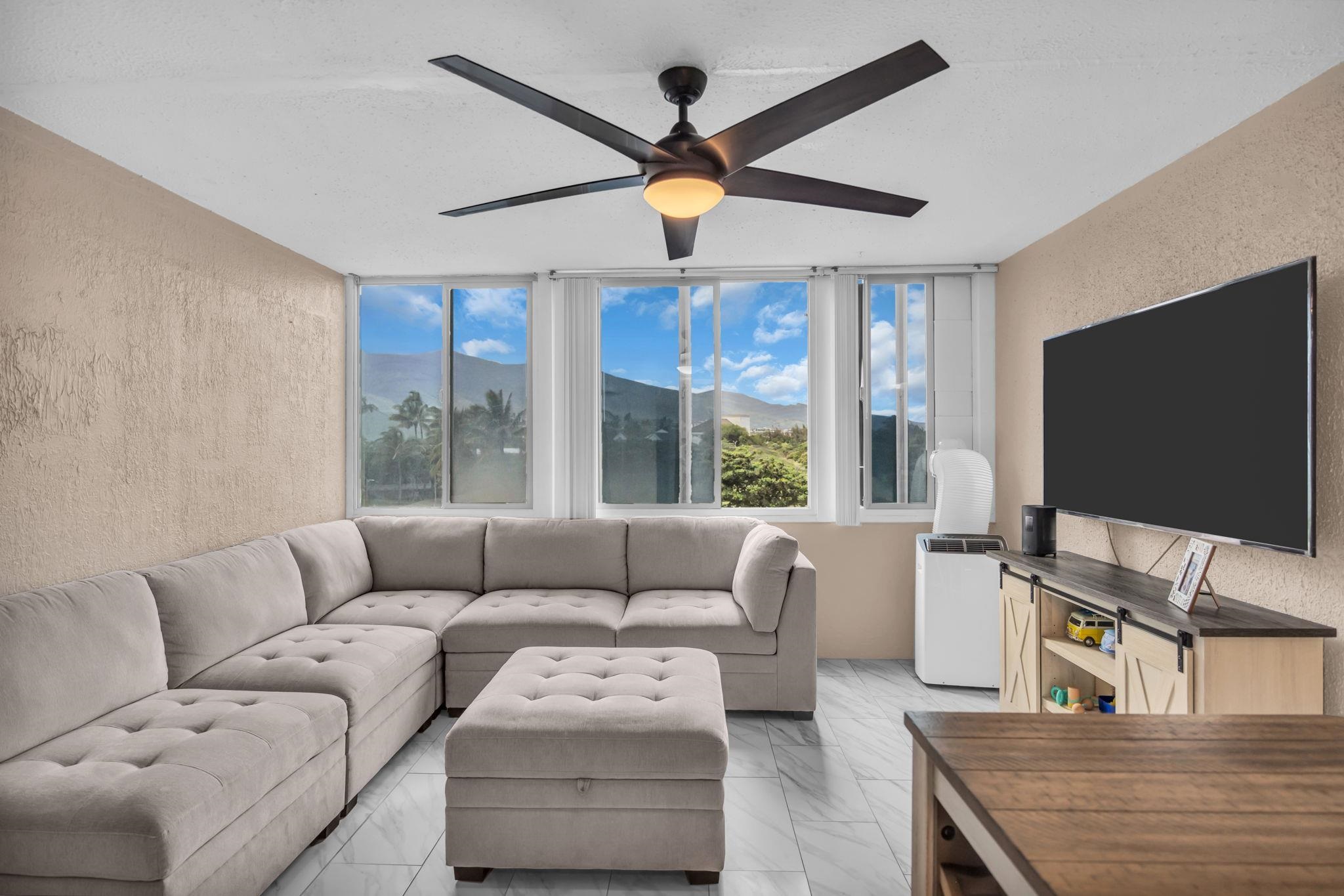 111 Kahului Beach Rd, D-402, Kahului, HI 96732