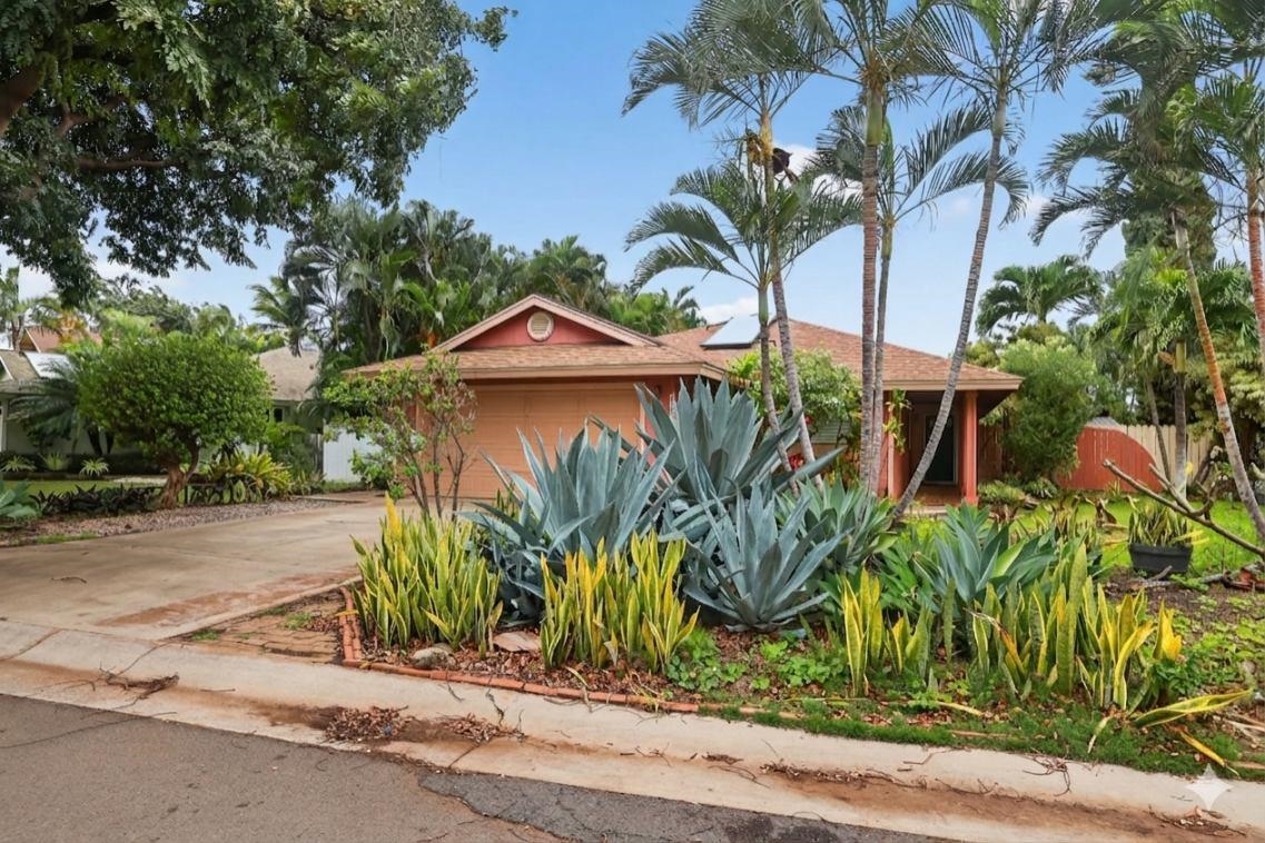 886 Mahealani St, Kihei, HI 96753