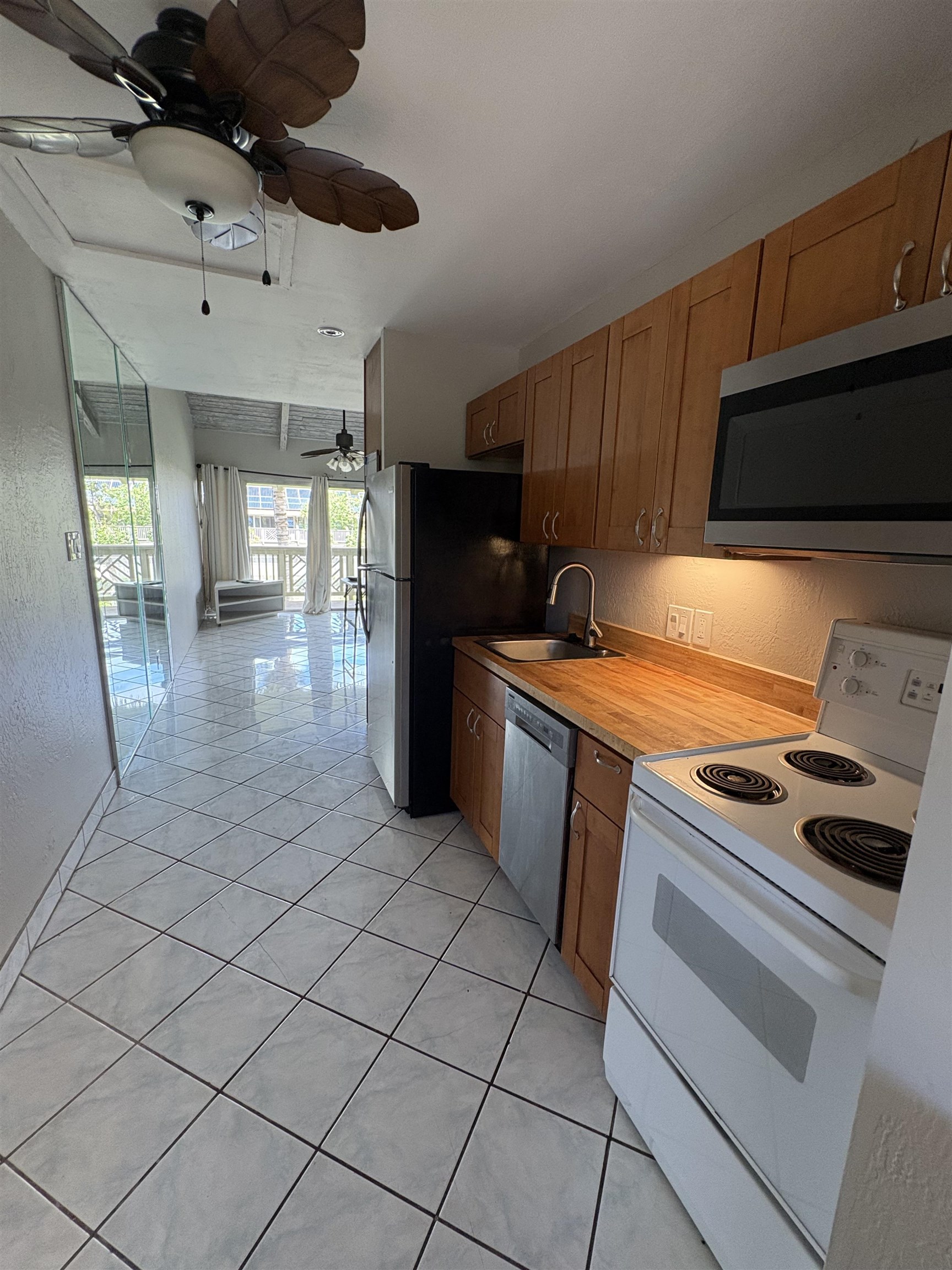 715 Kihei Rd, D240, Kihei, HI 96753