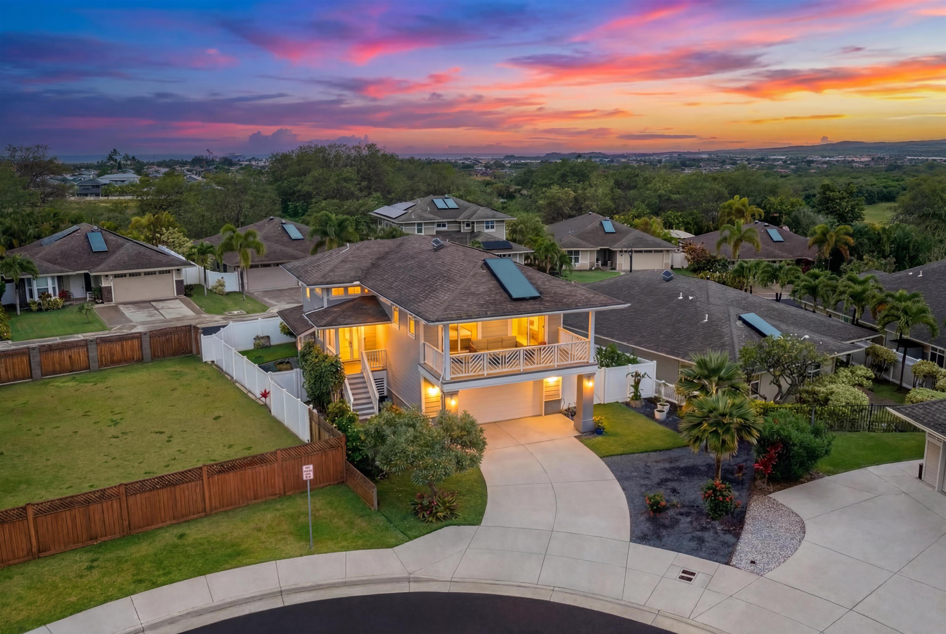 35 Pakau Pl, Kahului, HI 96732