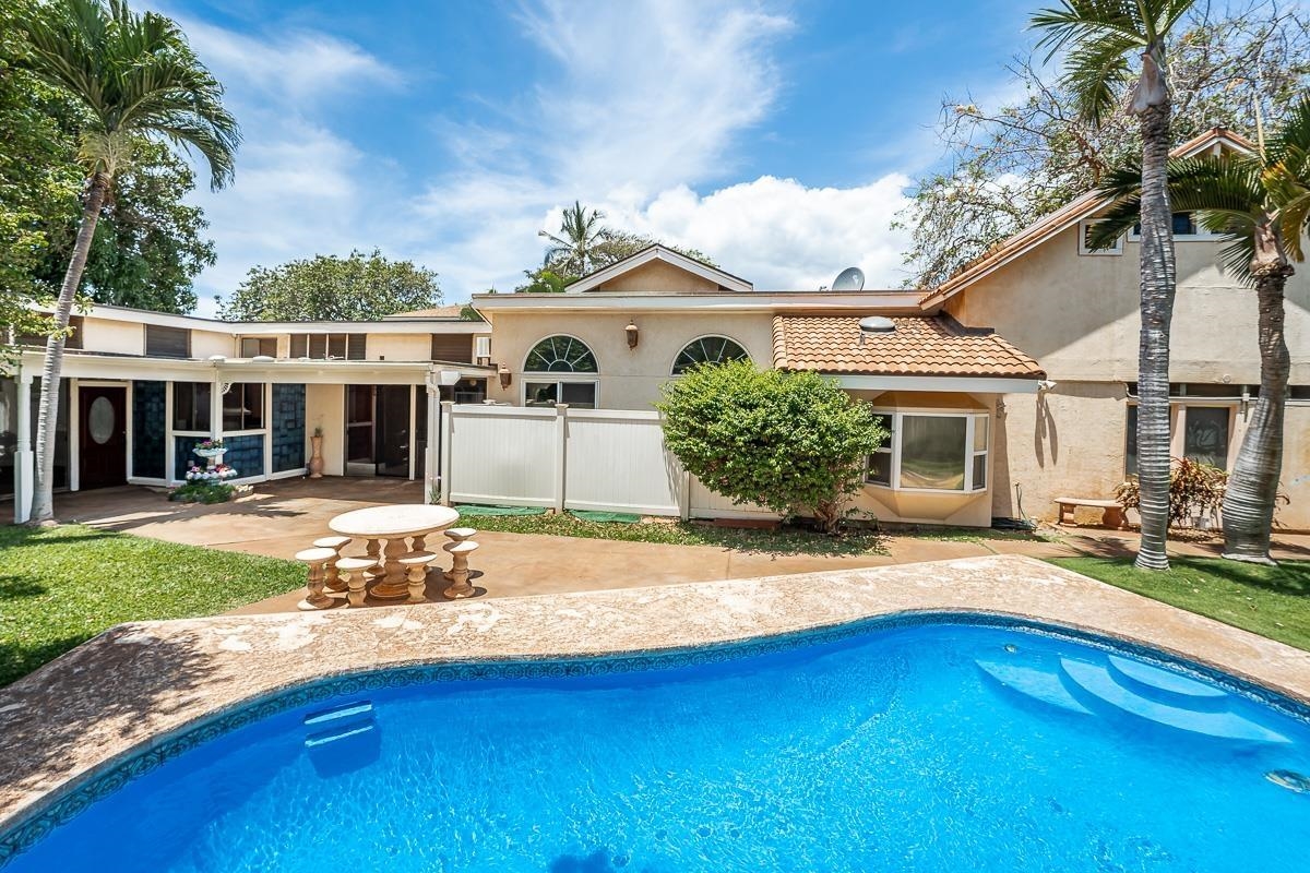 52 Ohukai Rd, Kihei, HI 96753