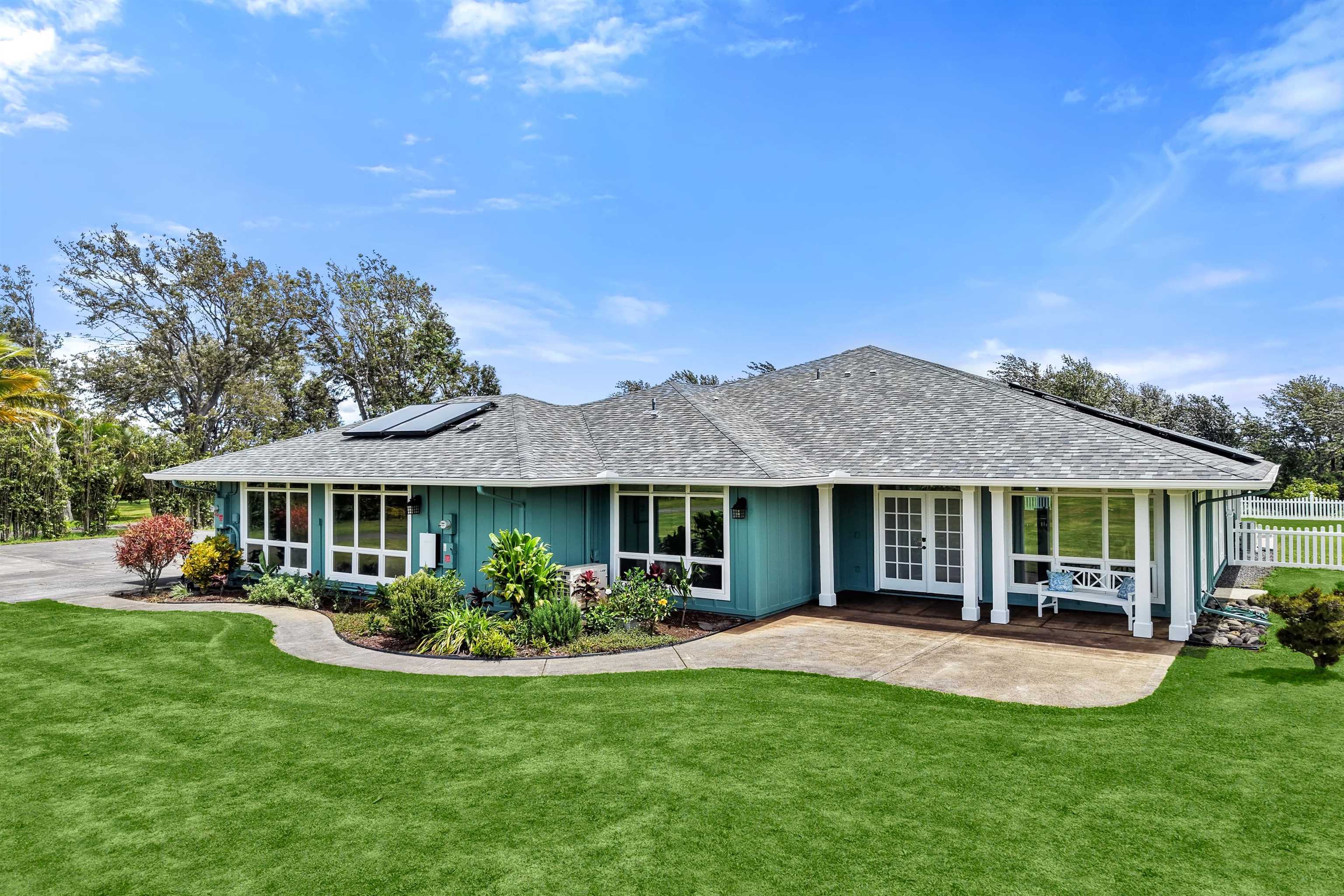 265 Ohaoha Pl, Makawao, HI 96768