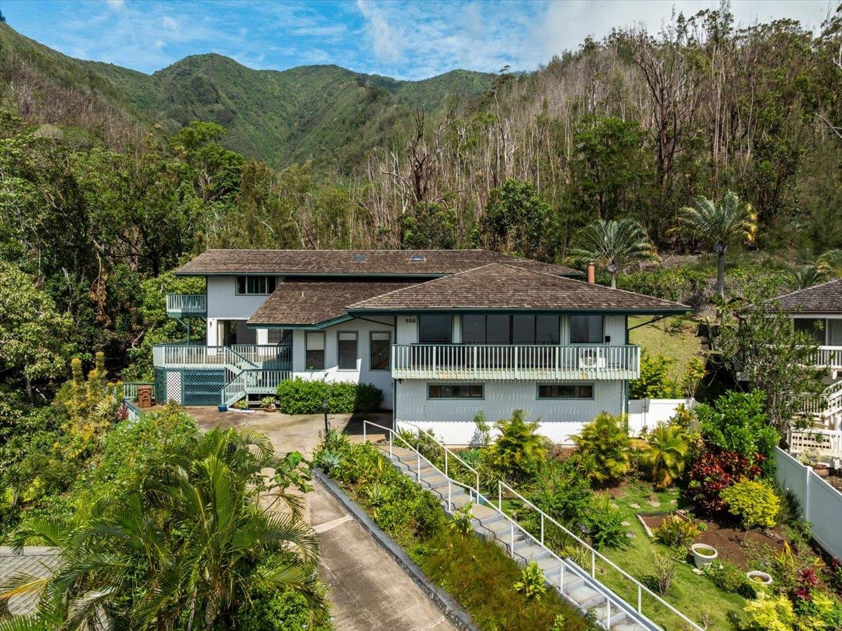 558 Polulani Dr, Wailuku, HI 96793