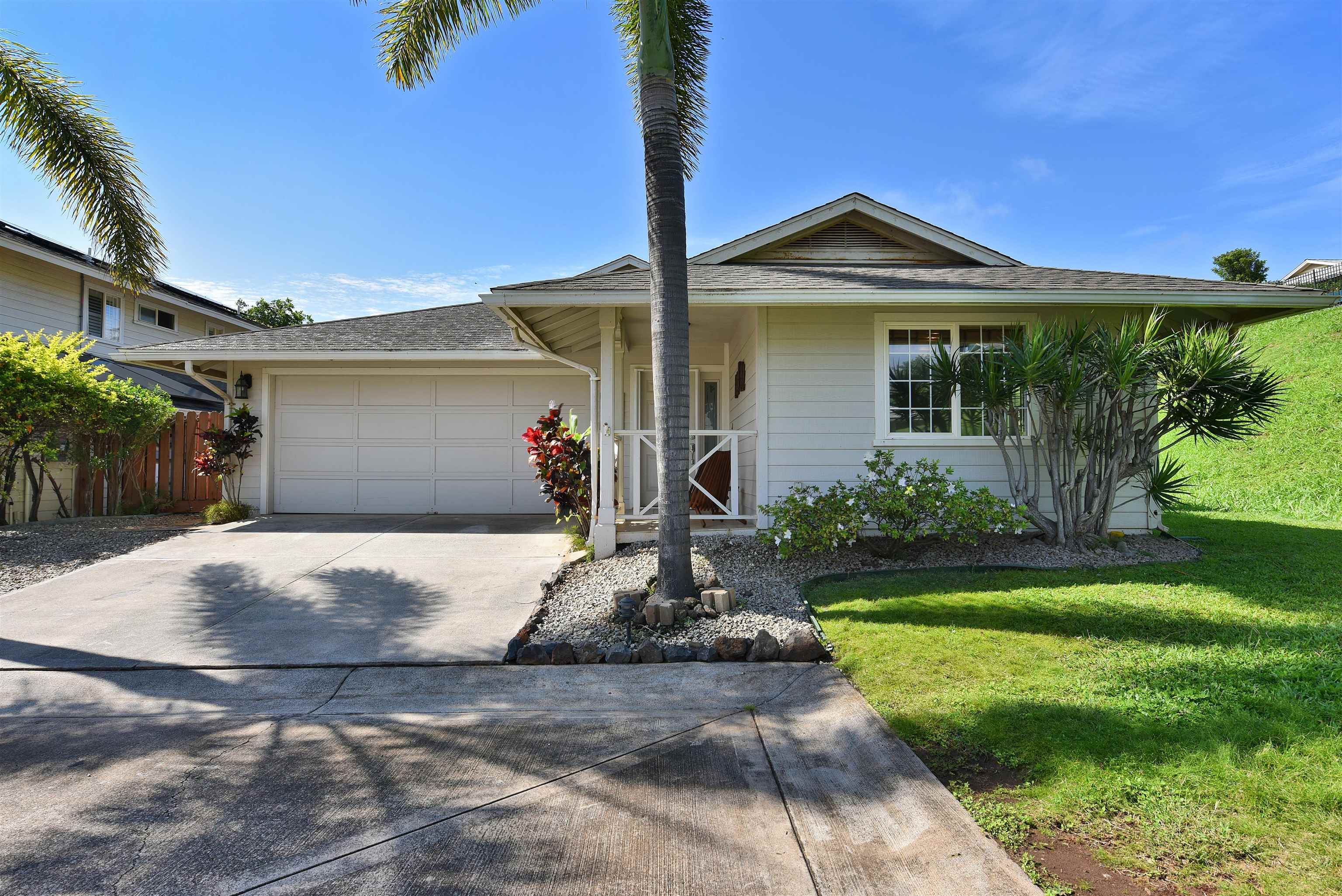 87 Poniu Cir, Wailuku, HI 96793