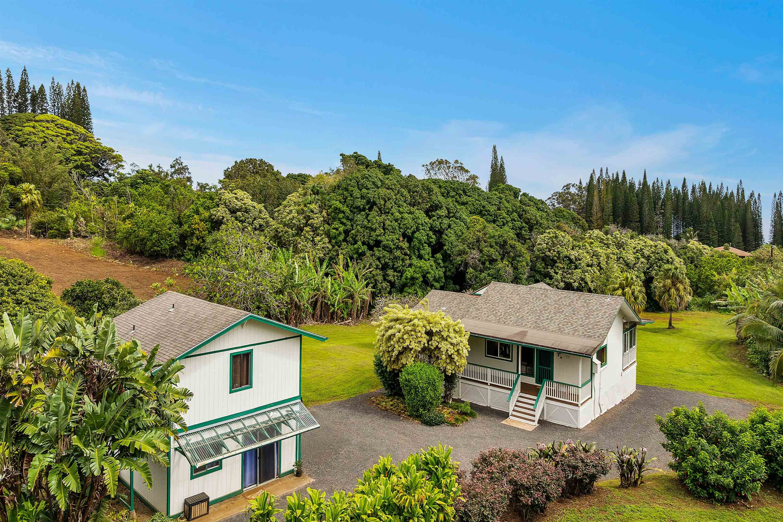 85 Nolu Rd, Haiku, HI 96708