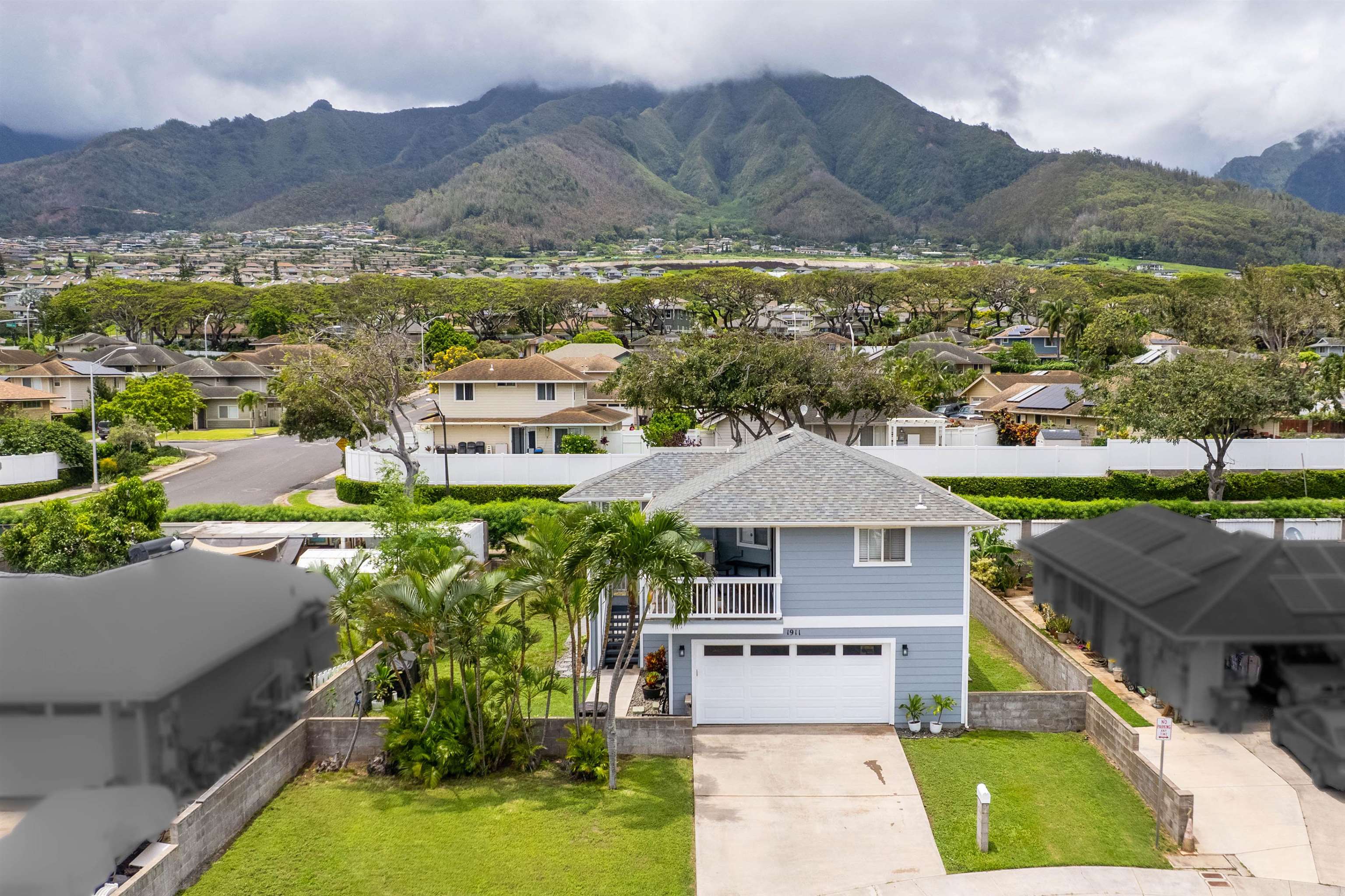 1911 Pohakea Pl, Wailuku, HI 96793
