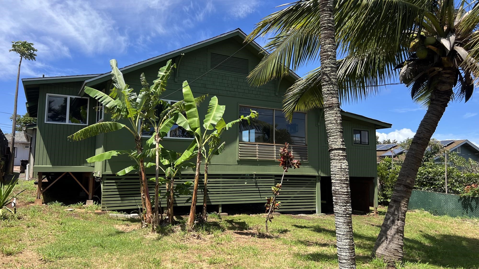 579 Kuanana St, Paia, HI 96779
