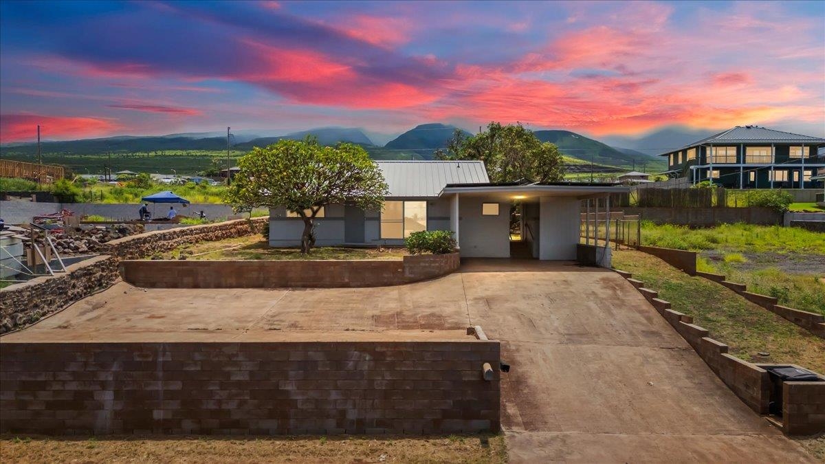 1648 Ainakea Rd, Lahaina, HI 96761