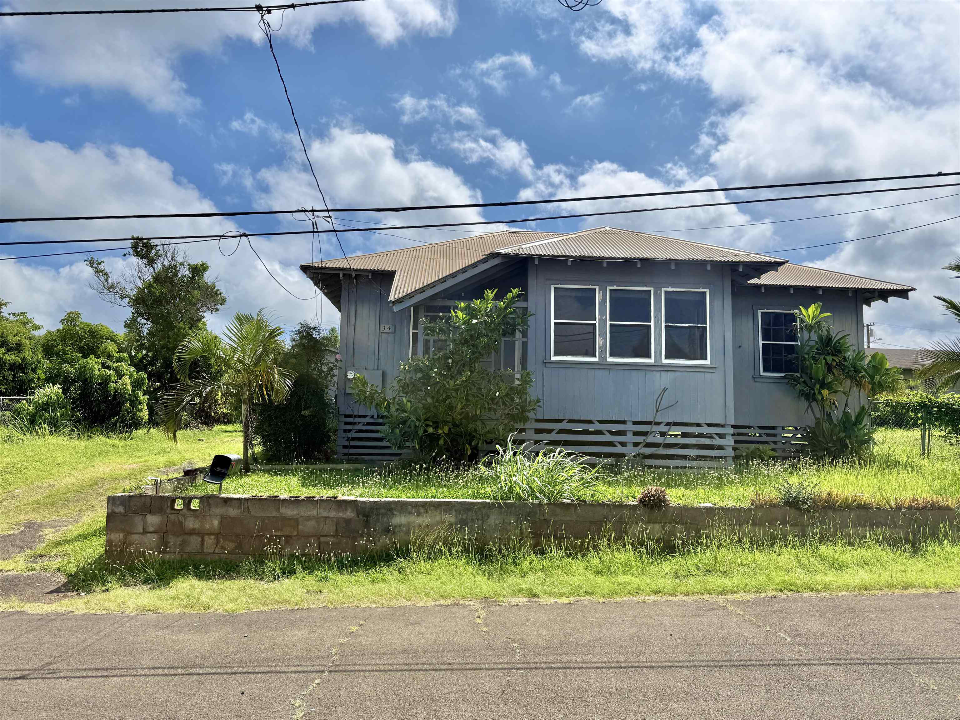 34 Paihua St, Makawao, HI 96768