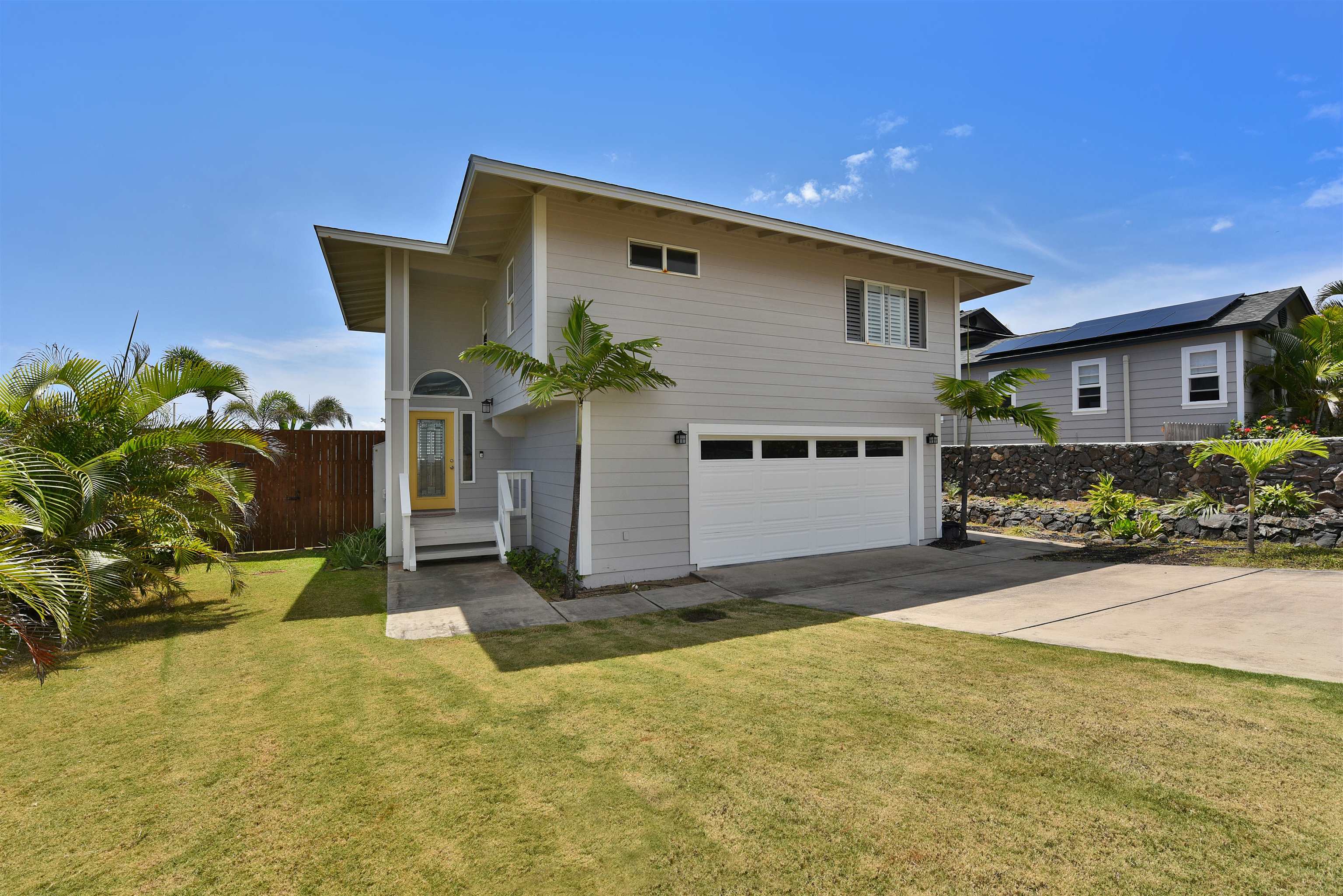 1344 Hiahia St, Wailuku, HI 96793