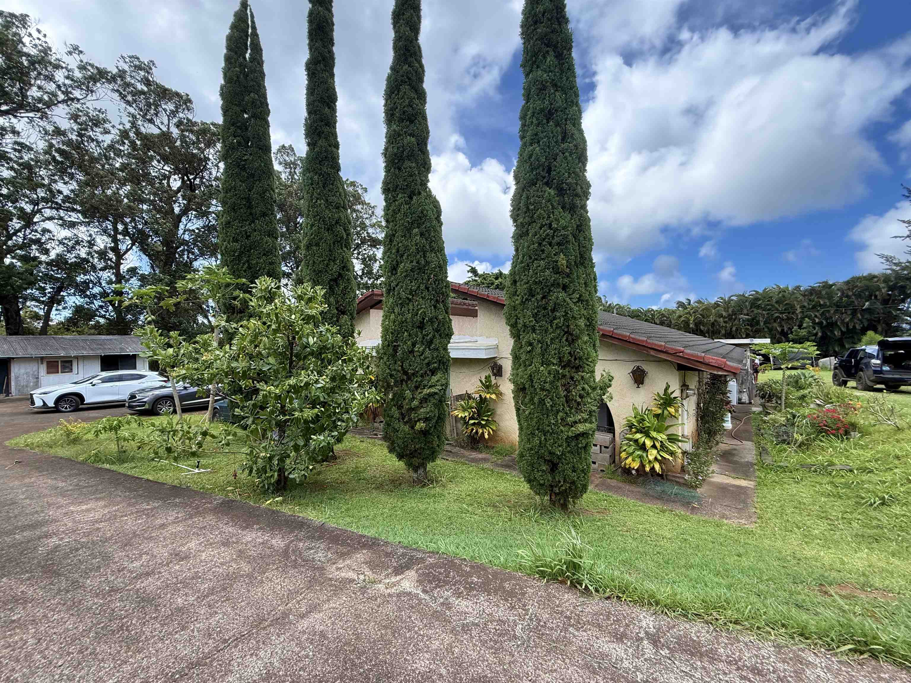1630 Kauhikoa Rd, Haiku, HI 96708