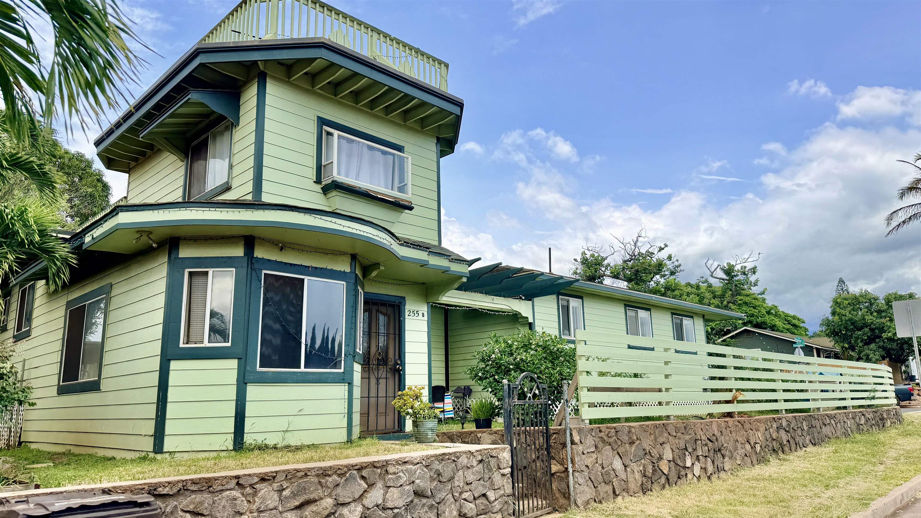 255 Kaiolohia St, Kihei, HI 96753-6521