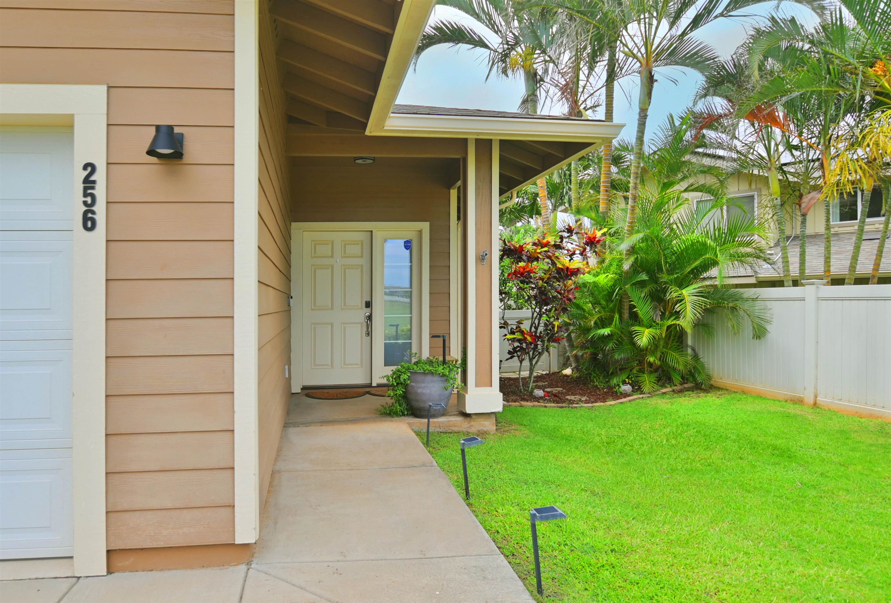 256 Lau Oliwa Loop, 58, Wailuku, HI 96793