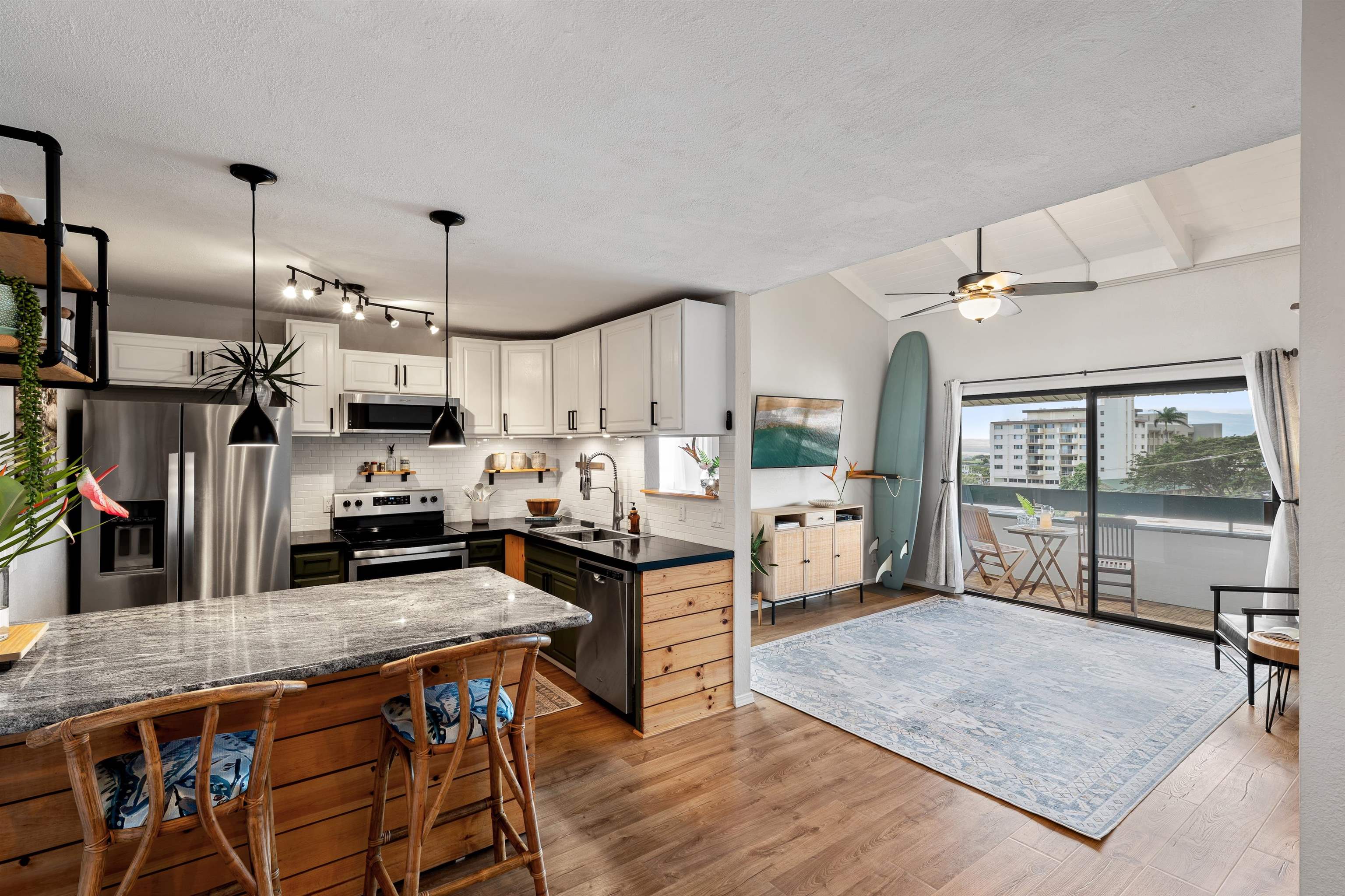 2180 Vineyard St, 302, Wailuku, HI 96793