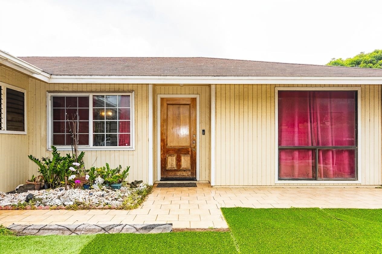 925 Kuhio Pl, Wailuku, HI 96793