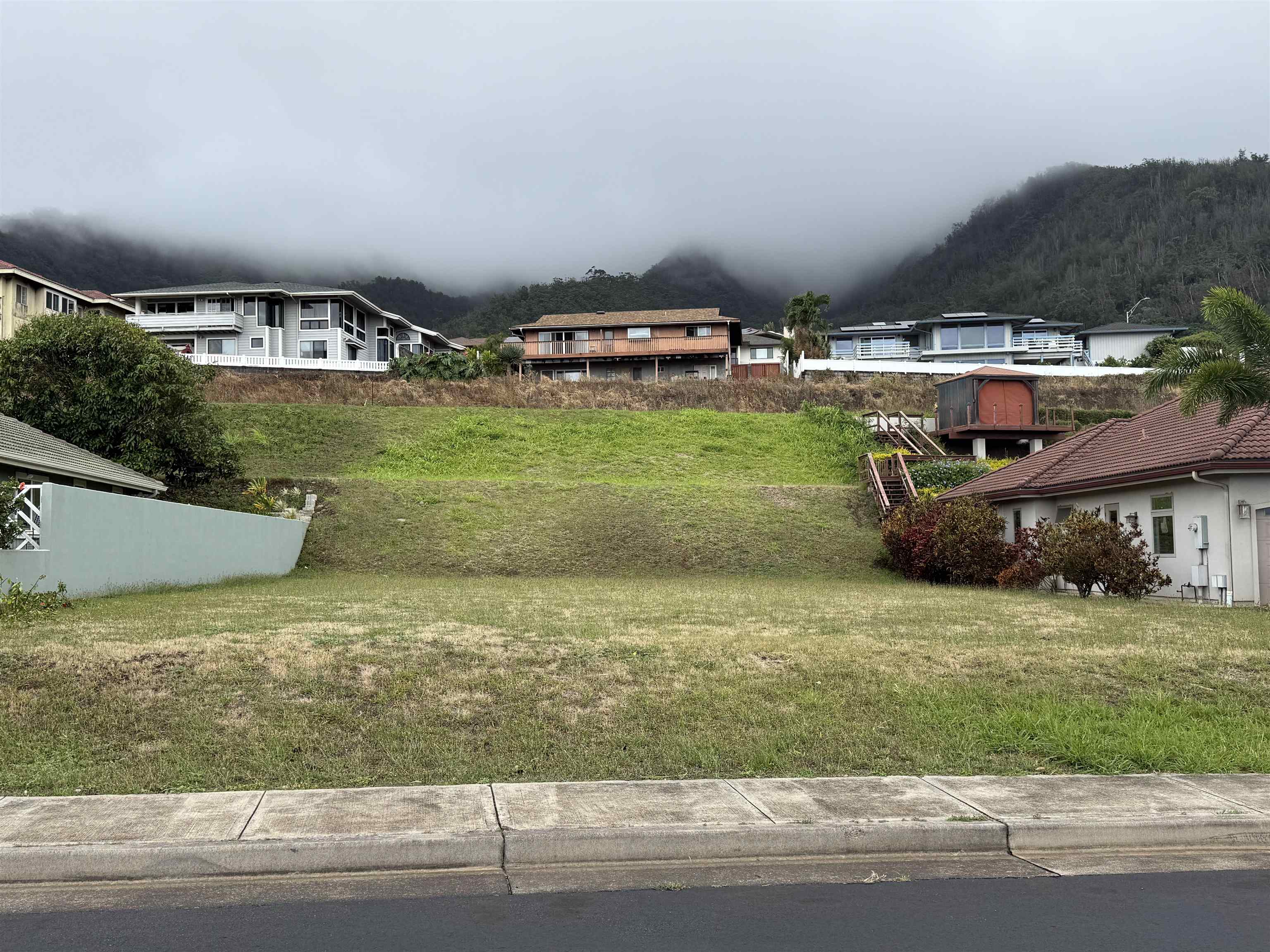 45 Papakapu Pl, Wailuku, HI 96793