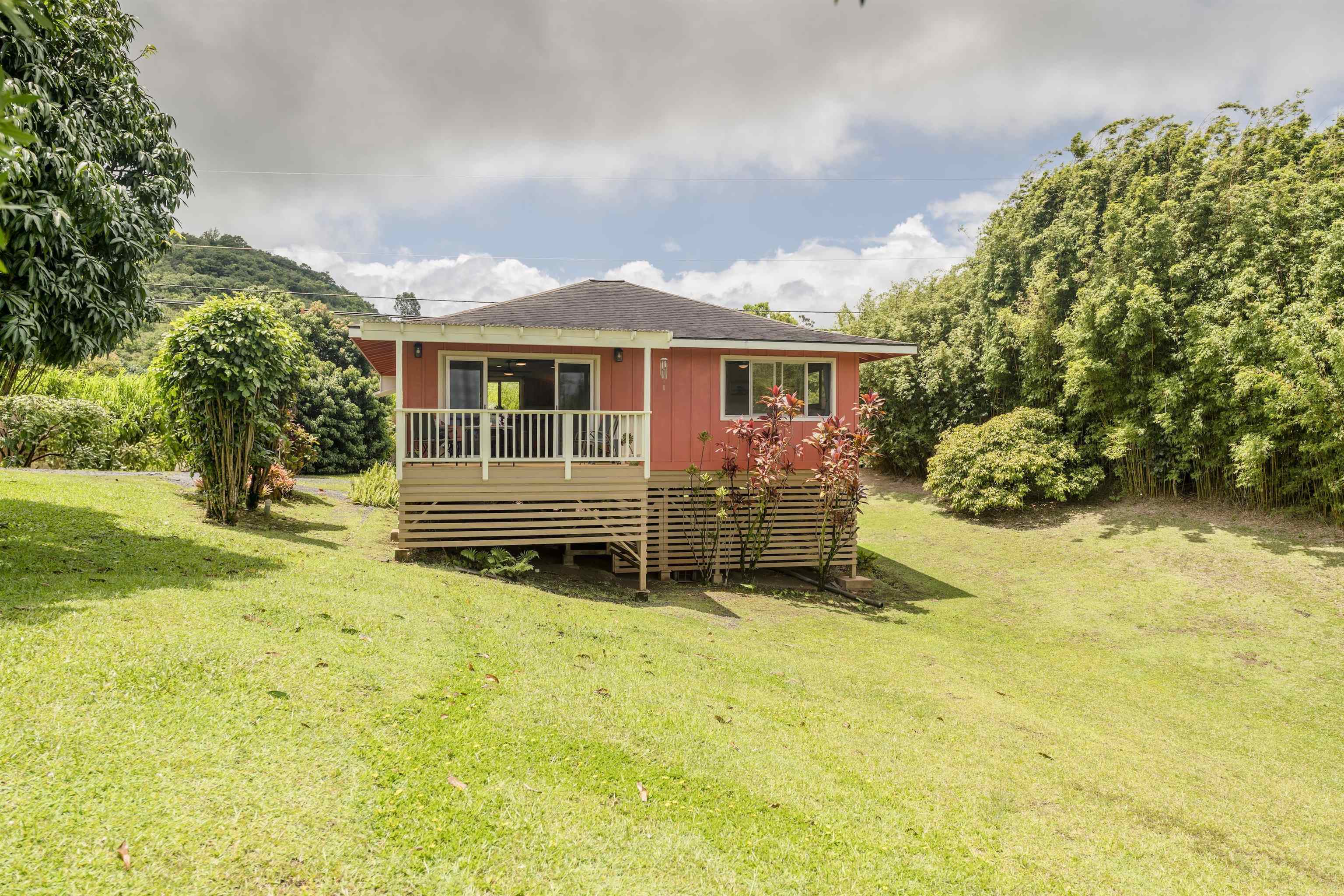 694 Kaupakalua Rd, #B, Haiku, HI 96708