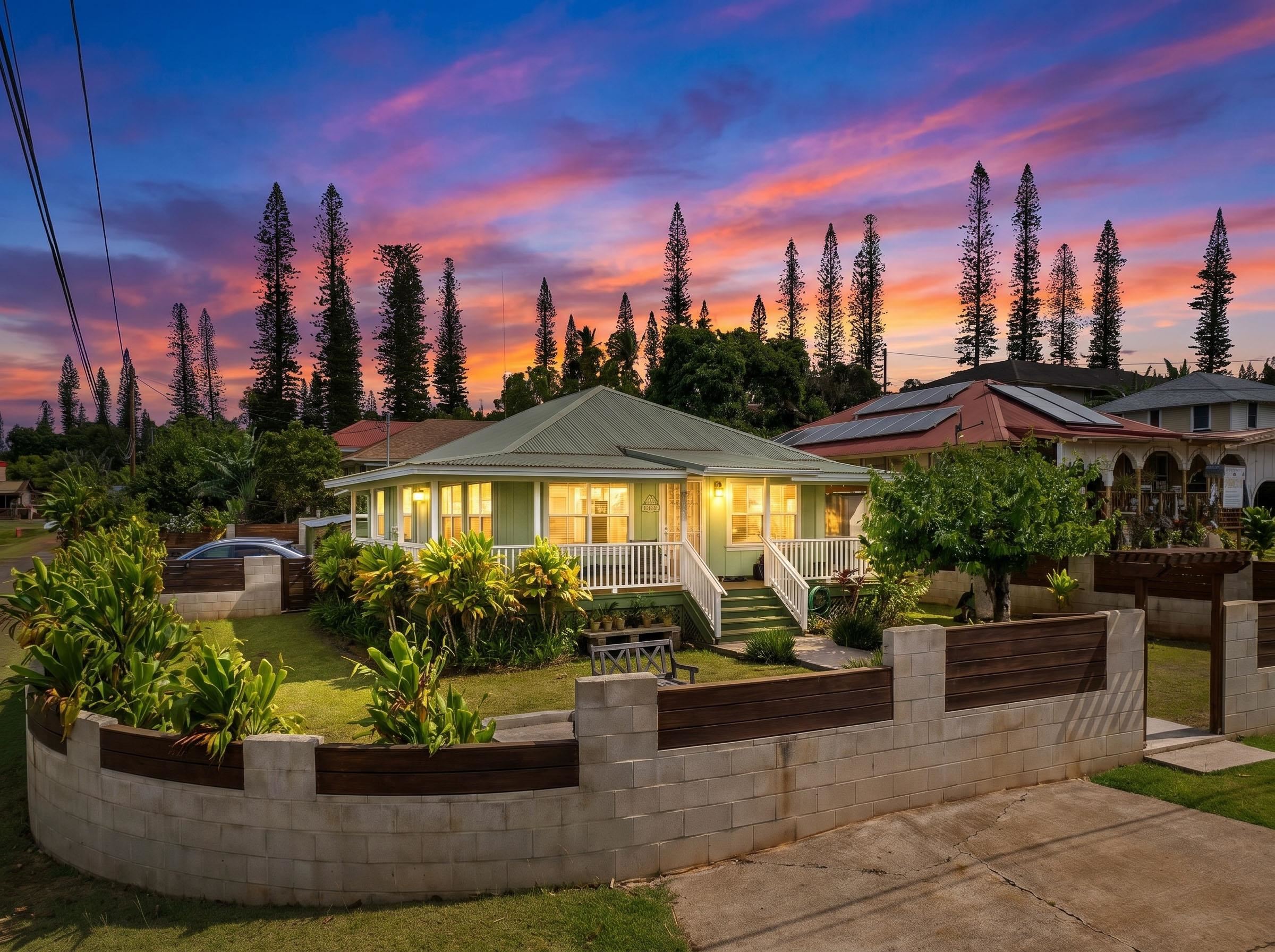 325 Thirteenth St, Lanai City, HI 96763-0325