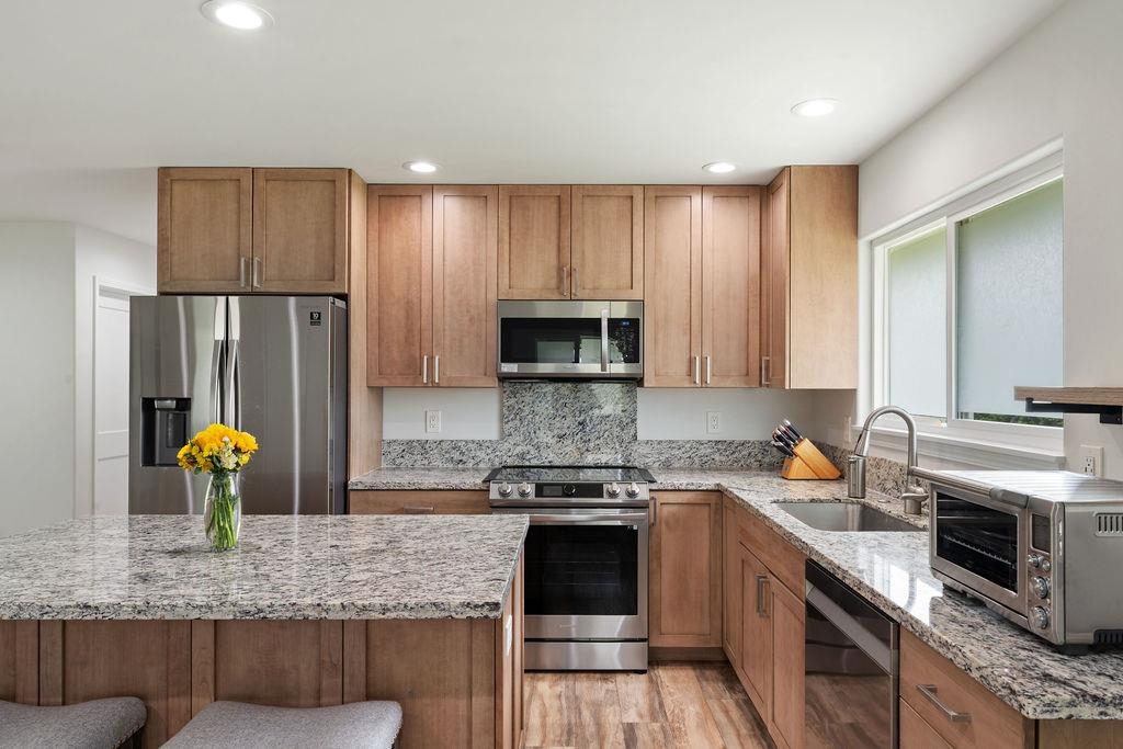 265 Ohaoha Pl, Makawao, HI 96768