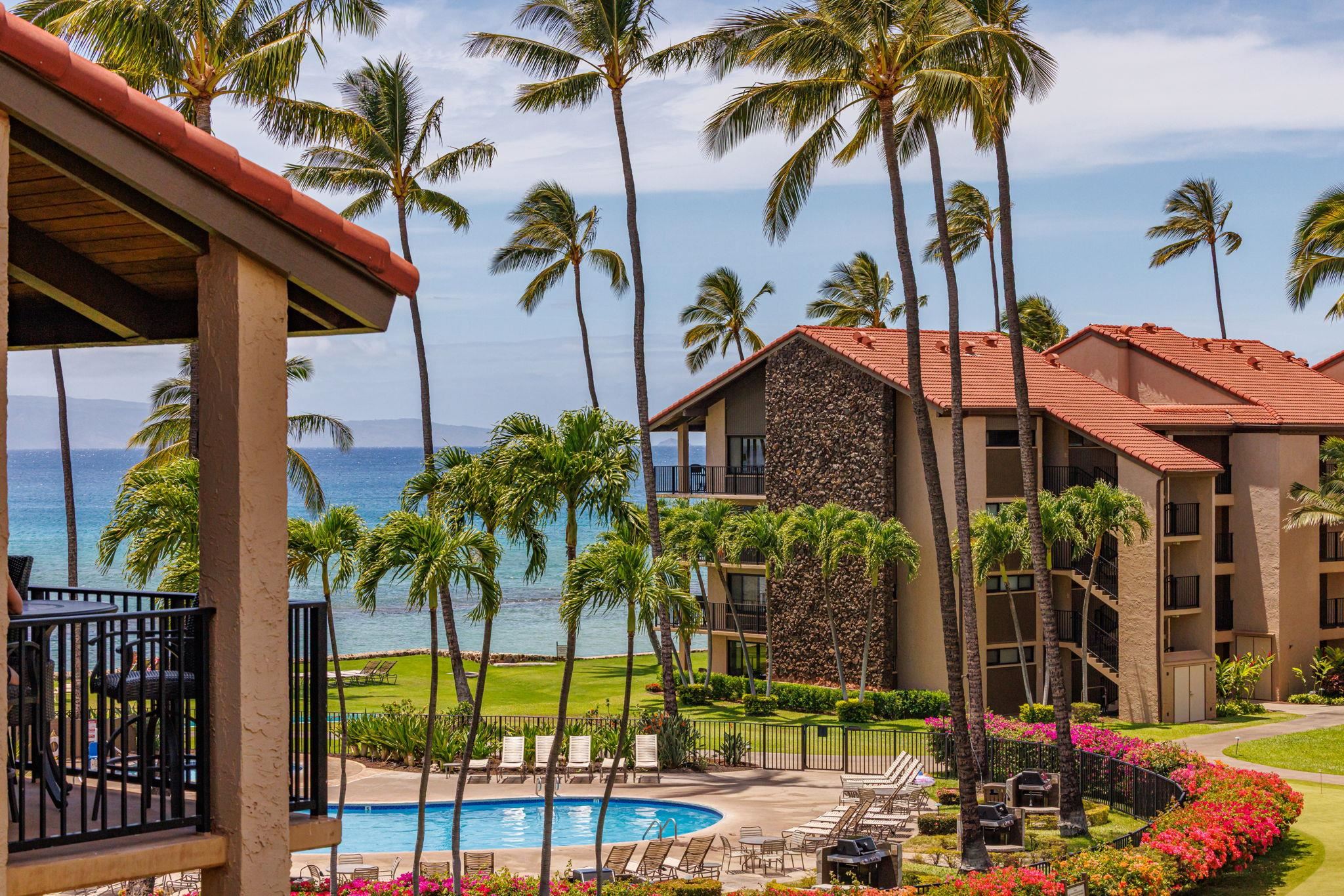 3543 Lower Honoapiilani Rd, D-401, Lahaina, HI 96761