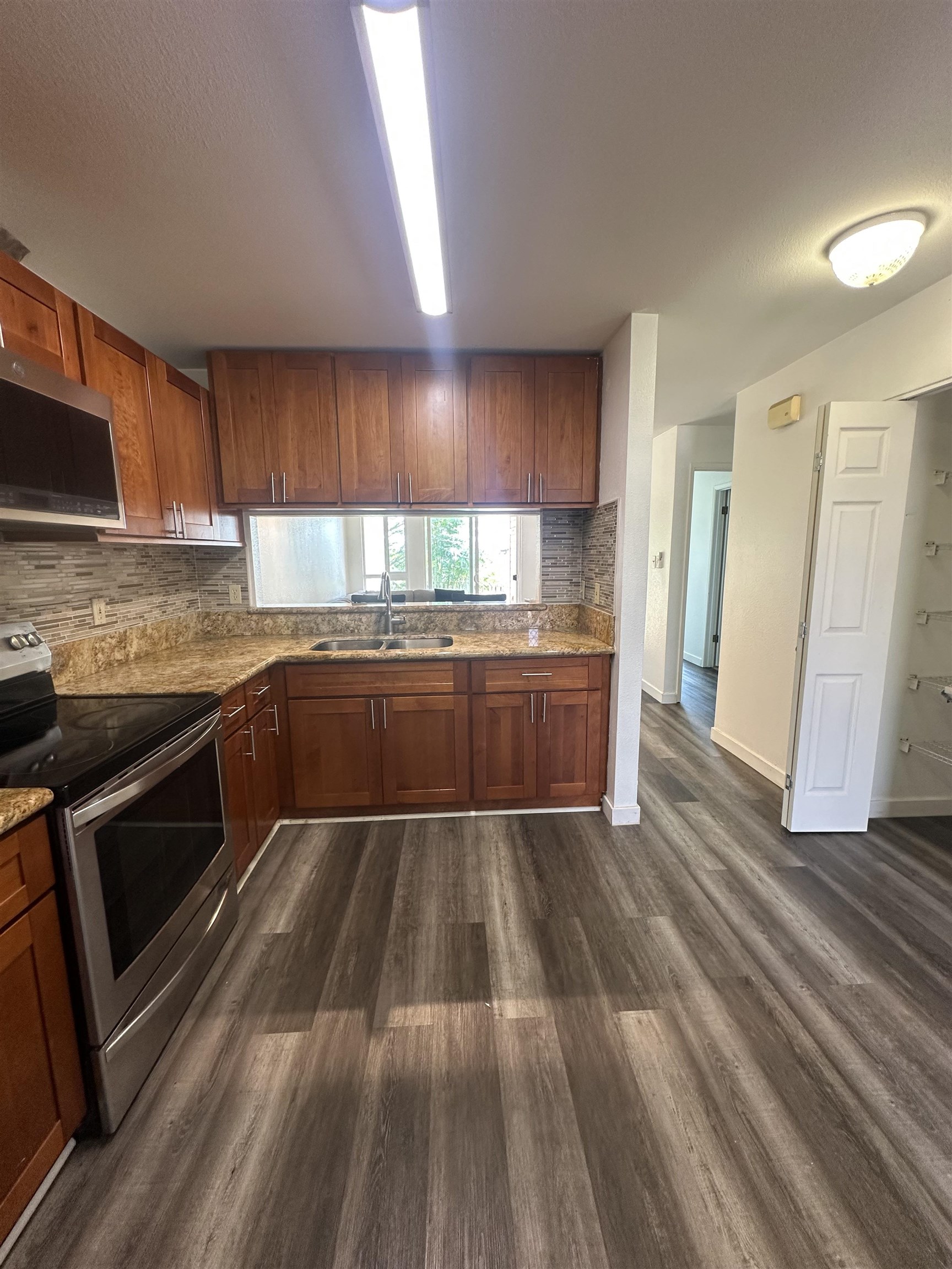 33 Waiaka Ln, Wailuku, HI 96793