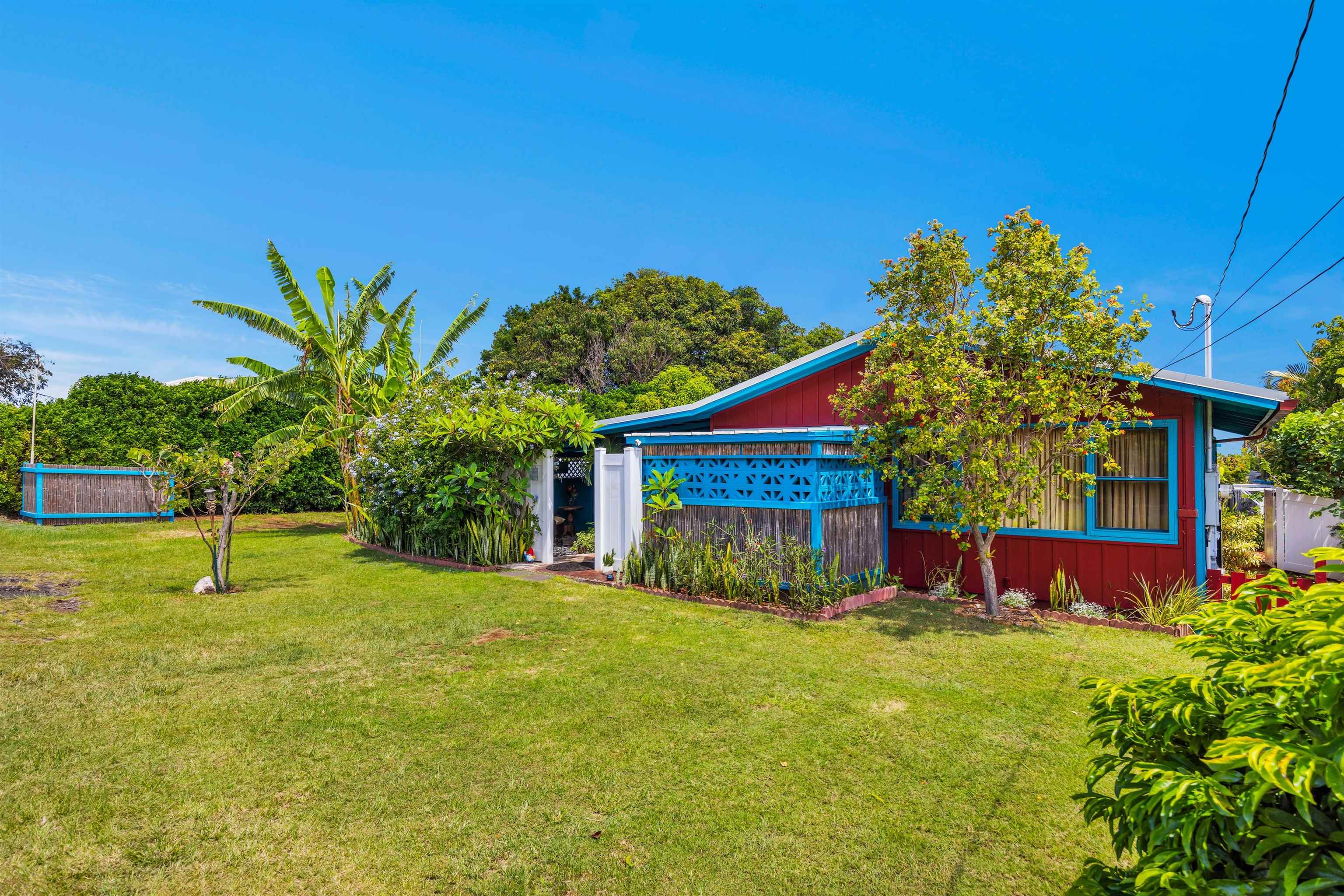 44 Lino Pl, Makawao, HI 96768