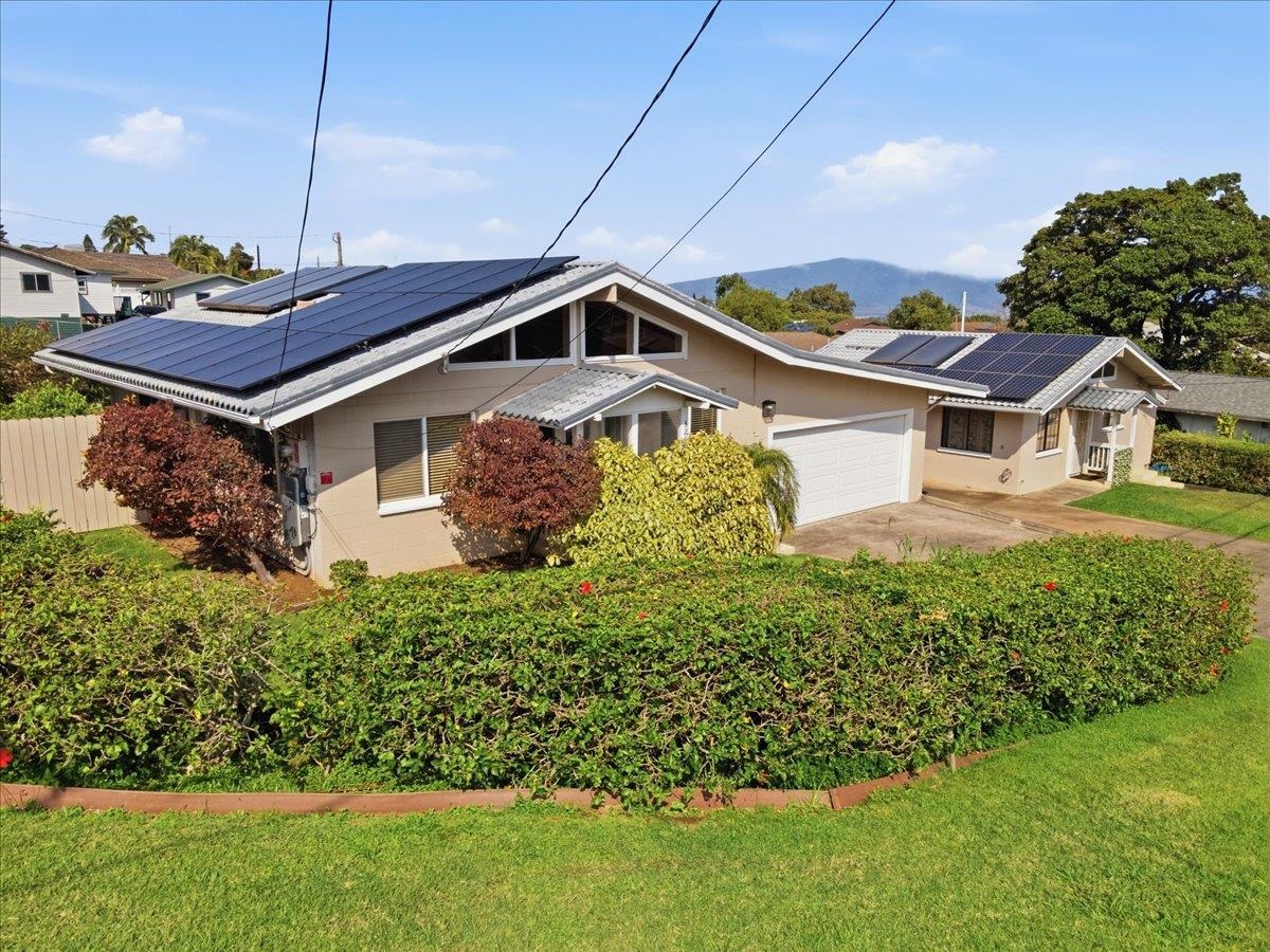 3260 Kihapai Pl, Makawao, HI 96768