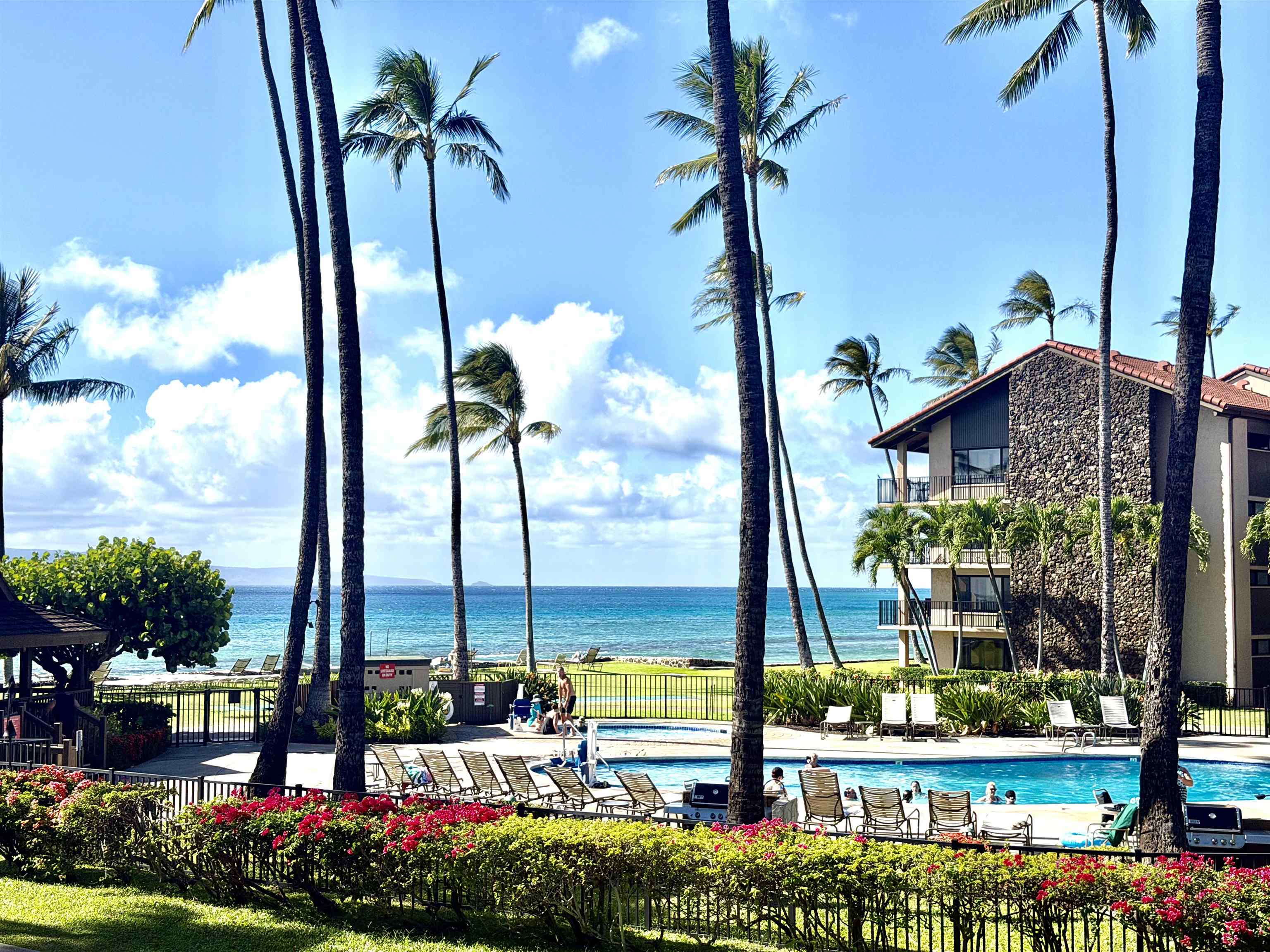 3543 Lower Honoapiilani Rd, E-206, Lahaina, HI 96761