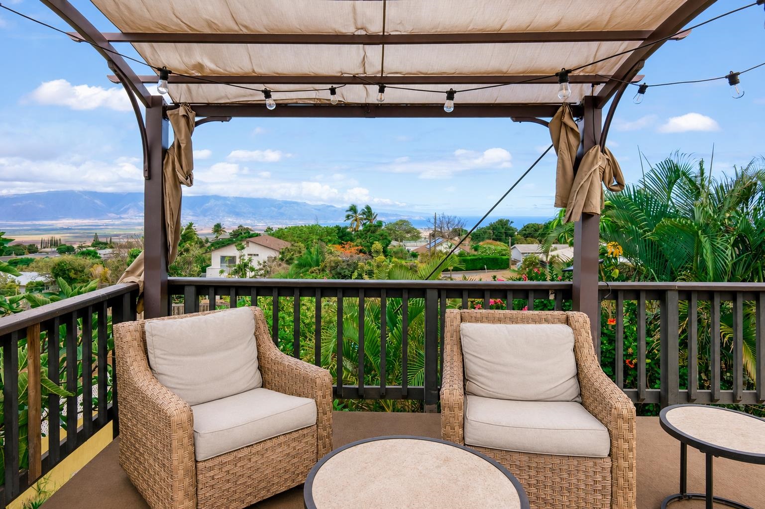 84 Kilakila Pl, Makawao, HI 96768