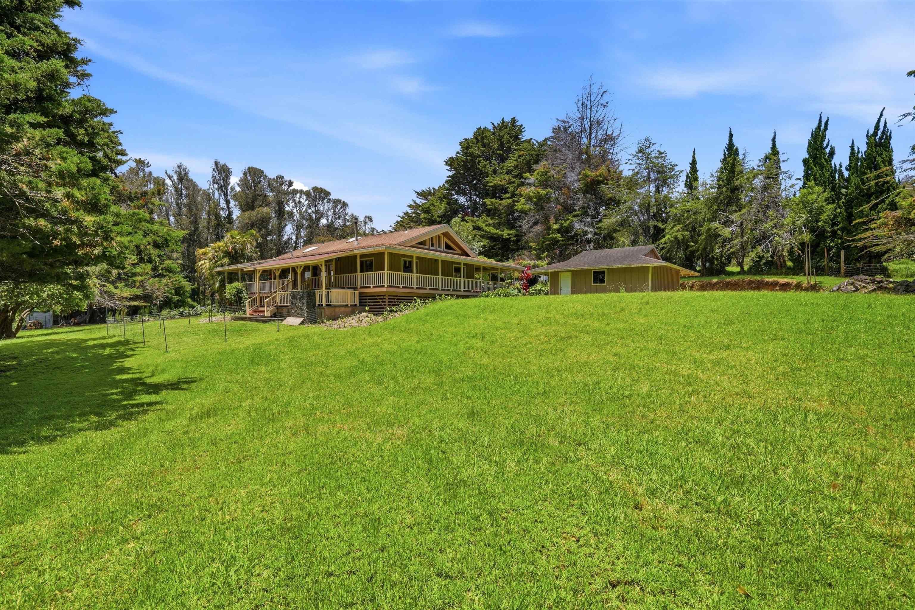 1160 Ehu Rd, Makawao, HI 96768