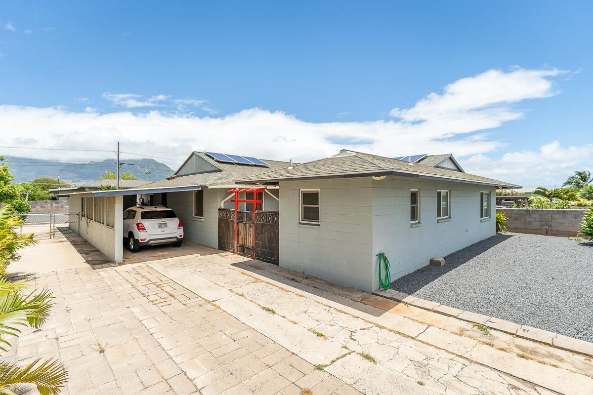 396 Kahiki St, Kahului, HI 96732