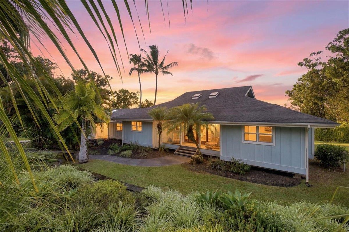 1101 Kauhikoa Rd, Haiku, HI 96708