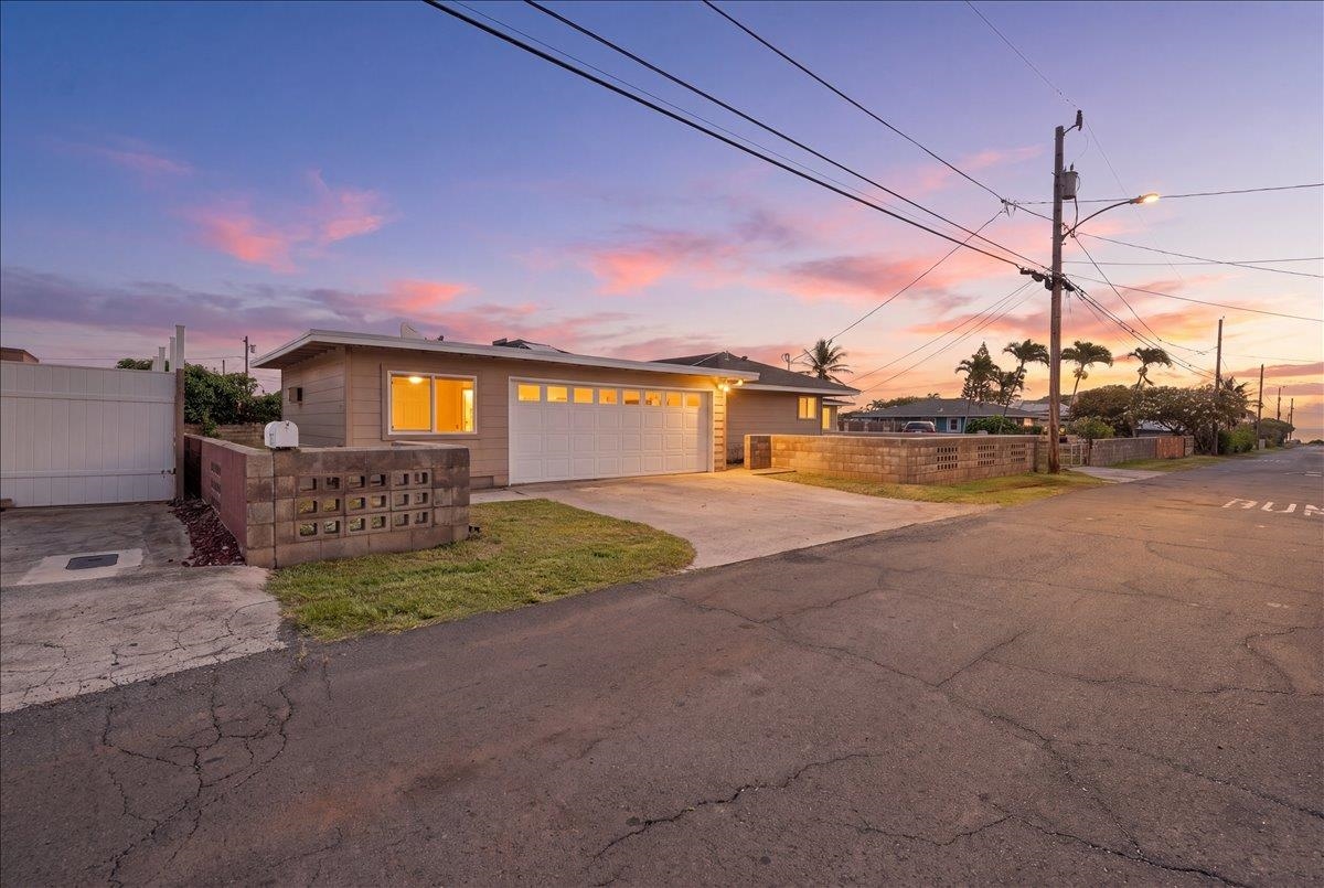 650 Kailana St, Wailuku, HI 96793