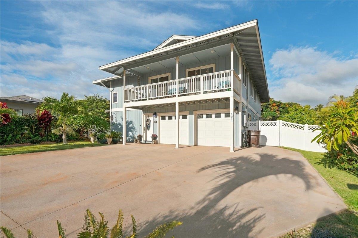 1887 Kaahele Pl, Kihei, HI 96753