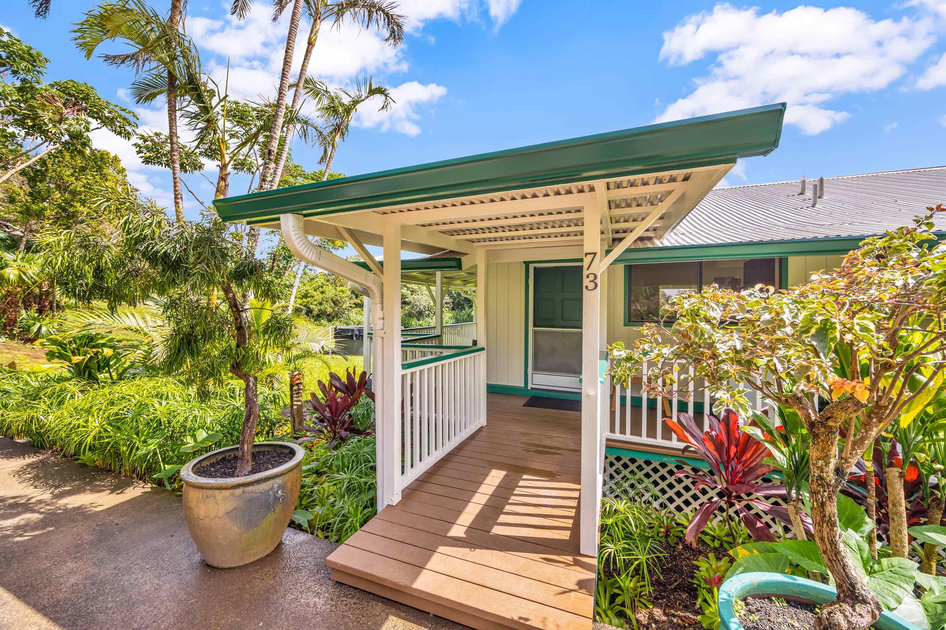 73 Nolu Rd, Haiku, HI 96708