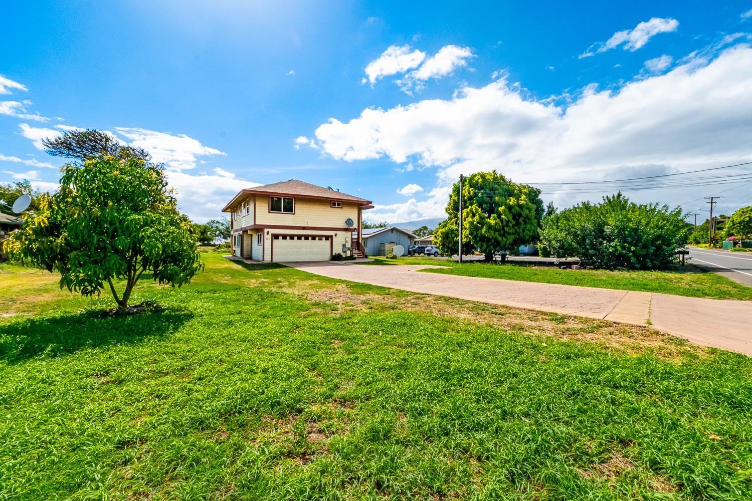 296 Kenolio Rd, Kihei, HI 96753