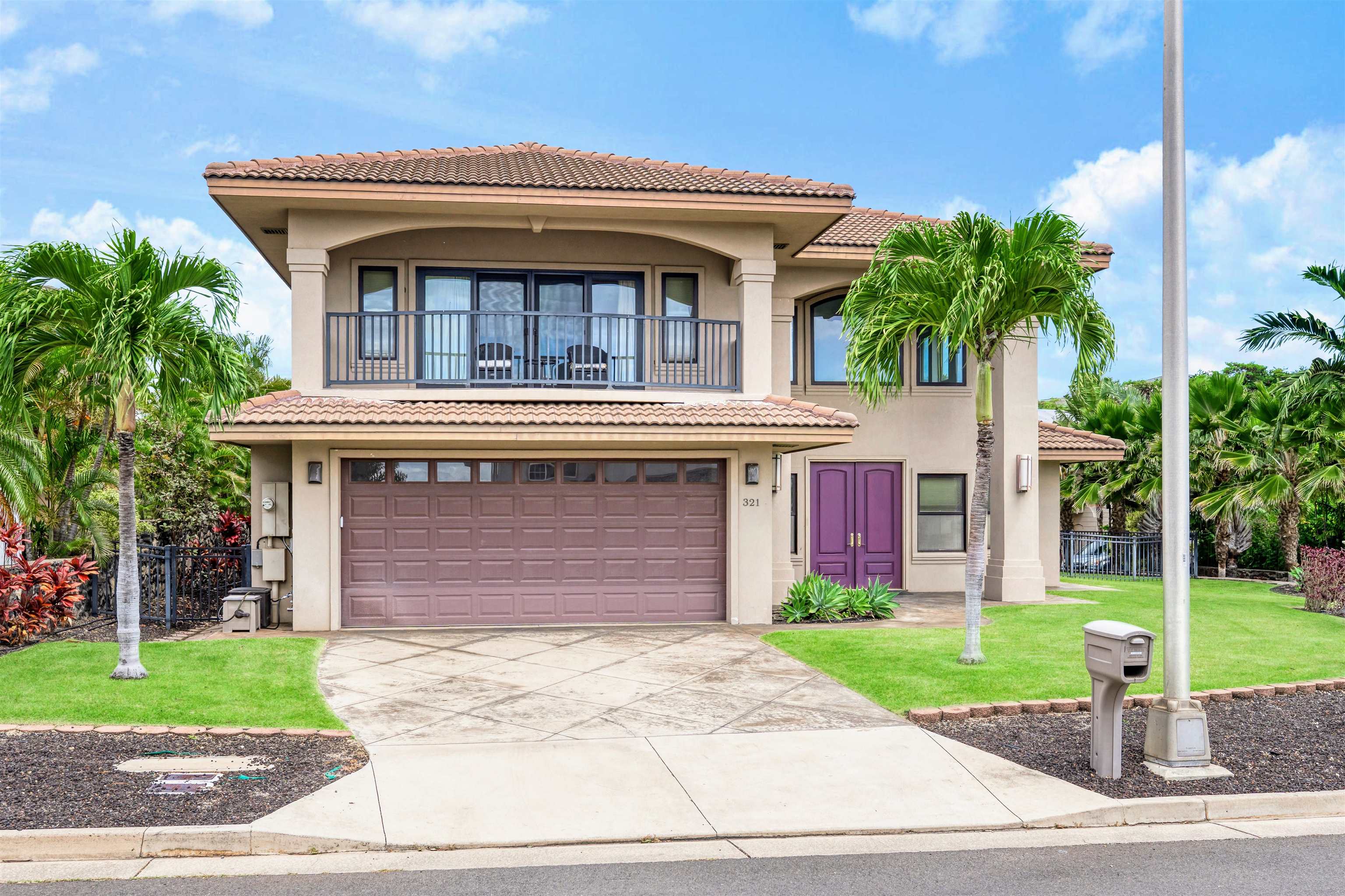 321 Puumakani Pl, Kahului, HI 96732