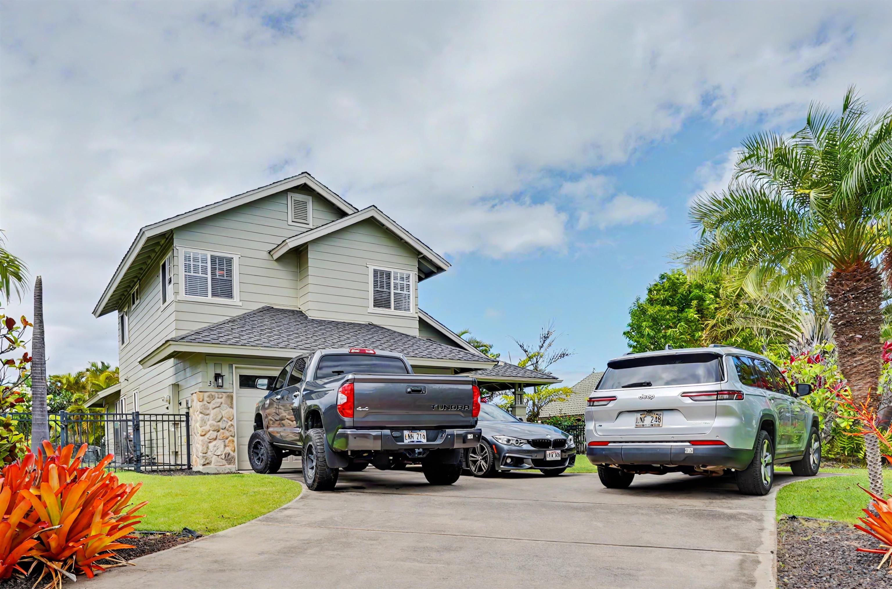 31 Inoa Po Pl, Kahului, HI 96732