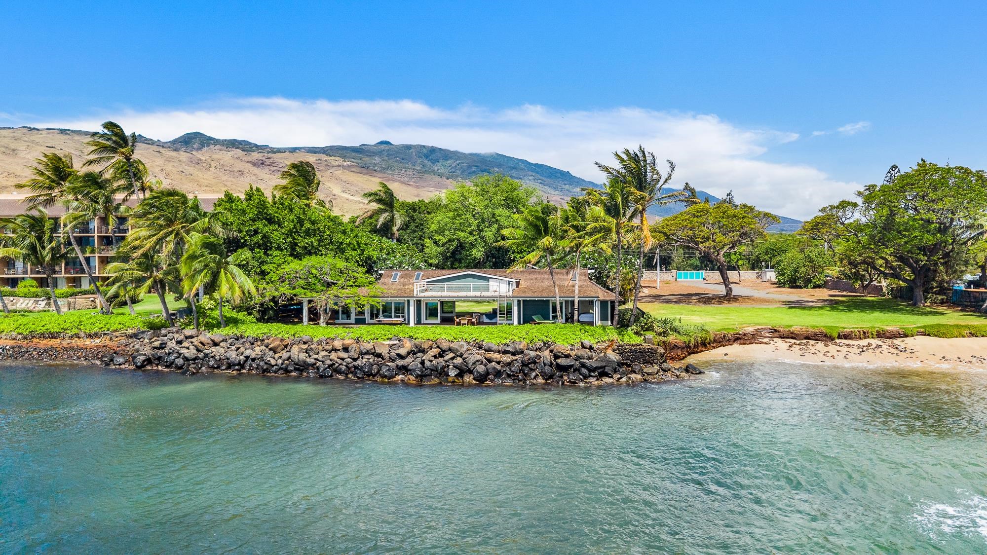 210 Hauoli St, Wailuku, HI 96793