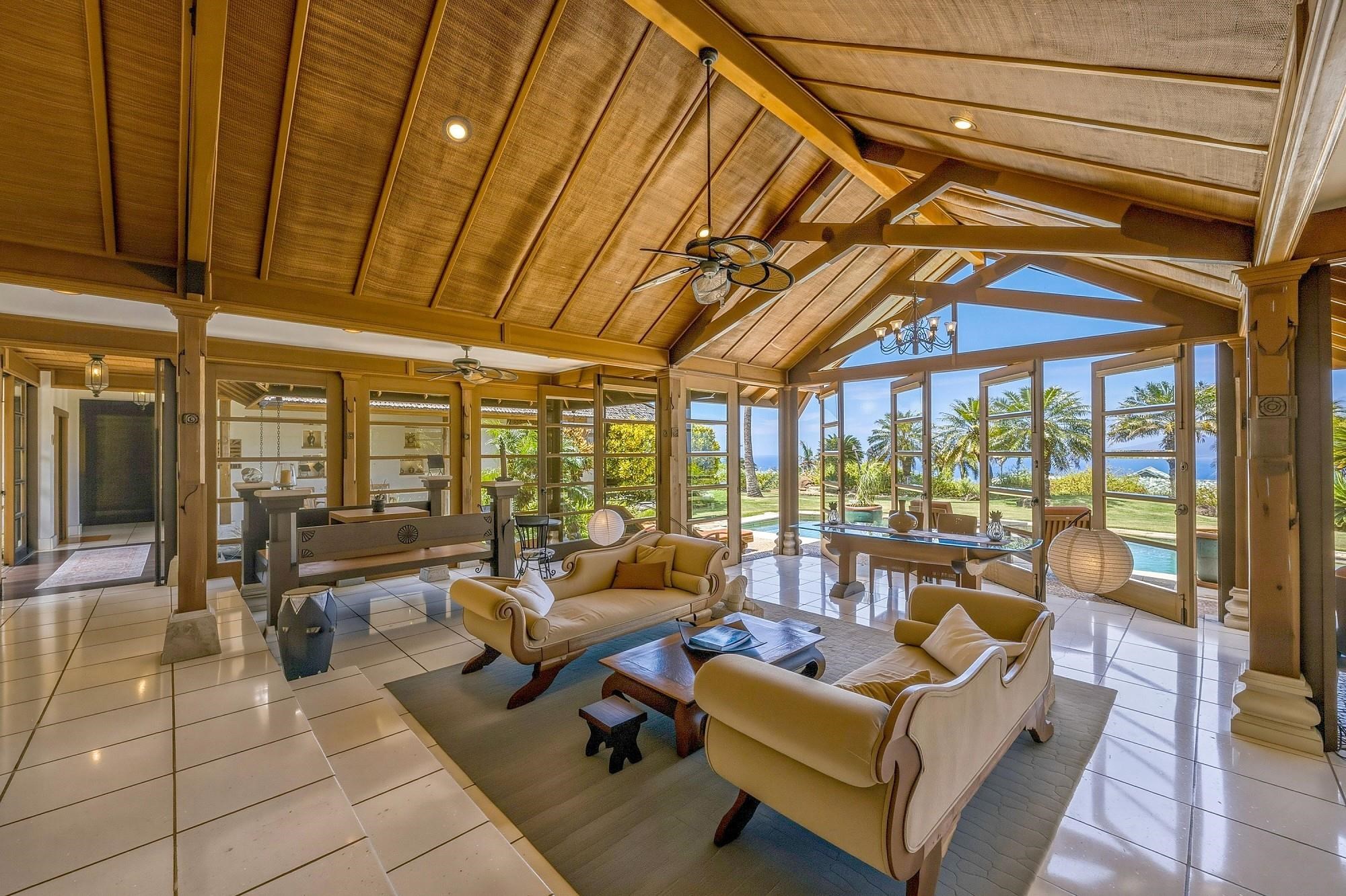 138 Awaiku St, Lahaina, HI 96761