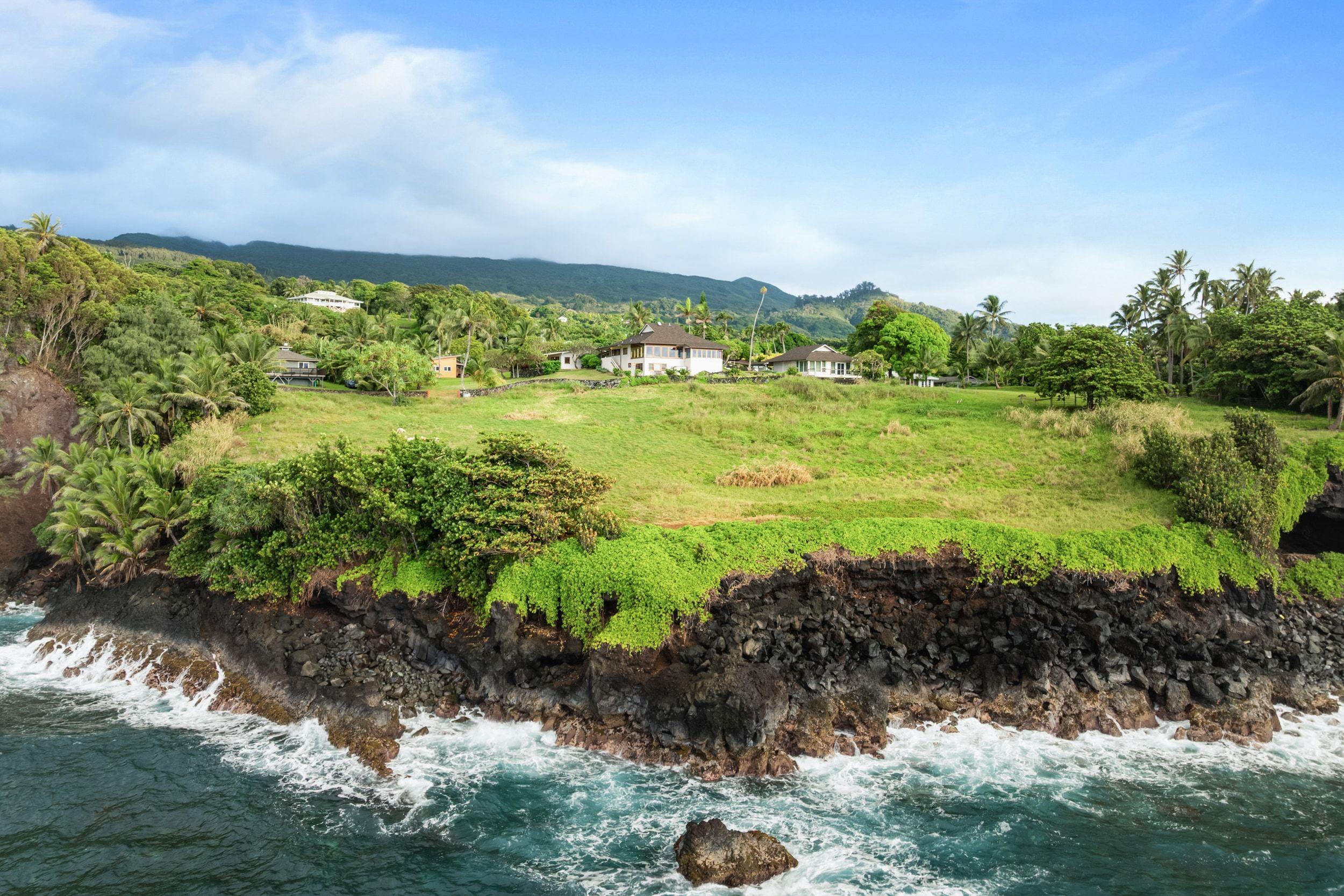 7127 Hana Hwy, Hana, HI 96713
