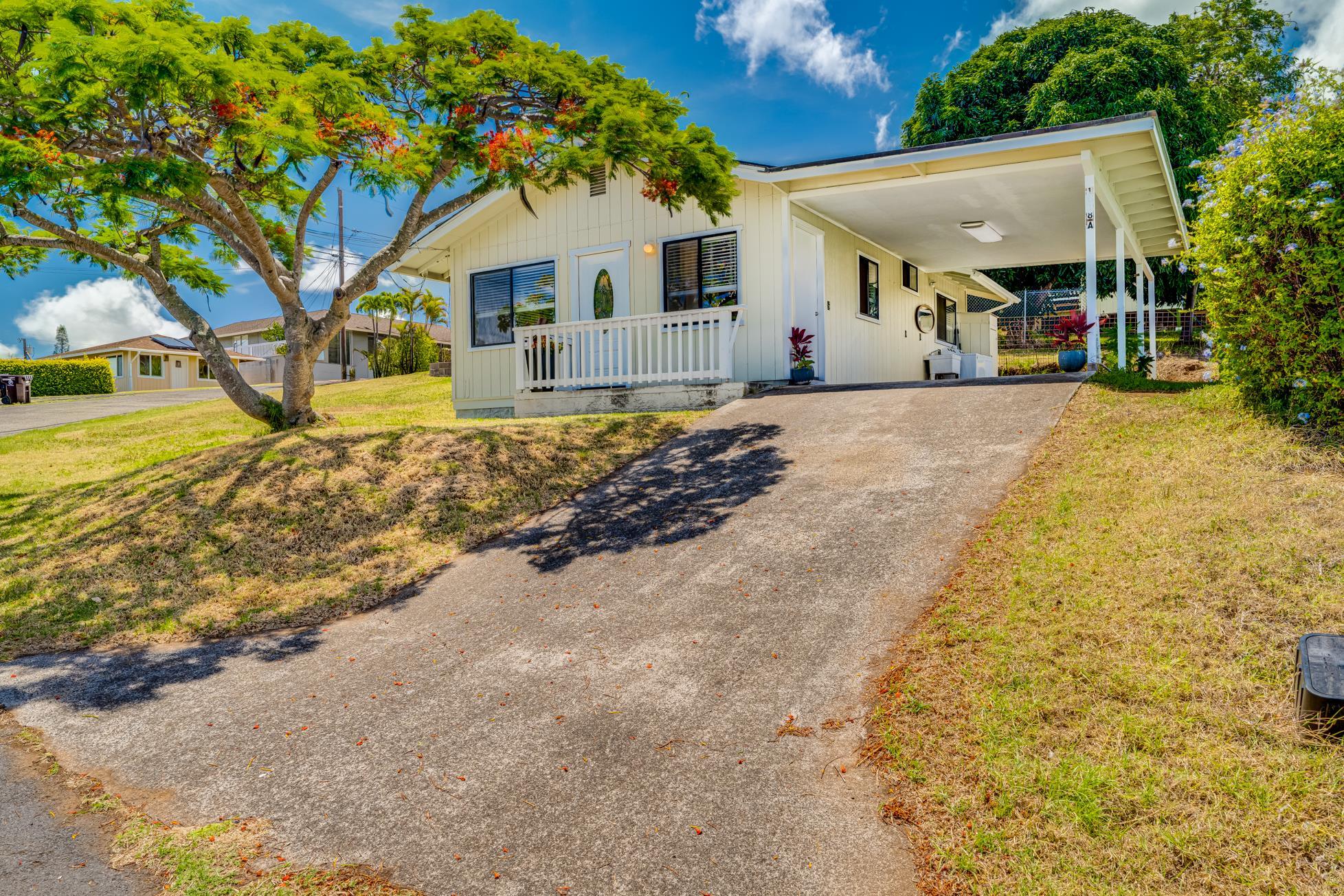 1018 Ulele St, Unit B, Makawao, HI 96768