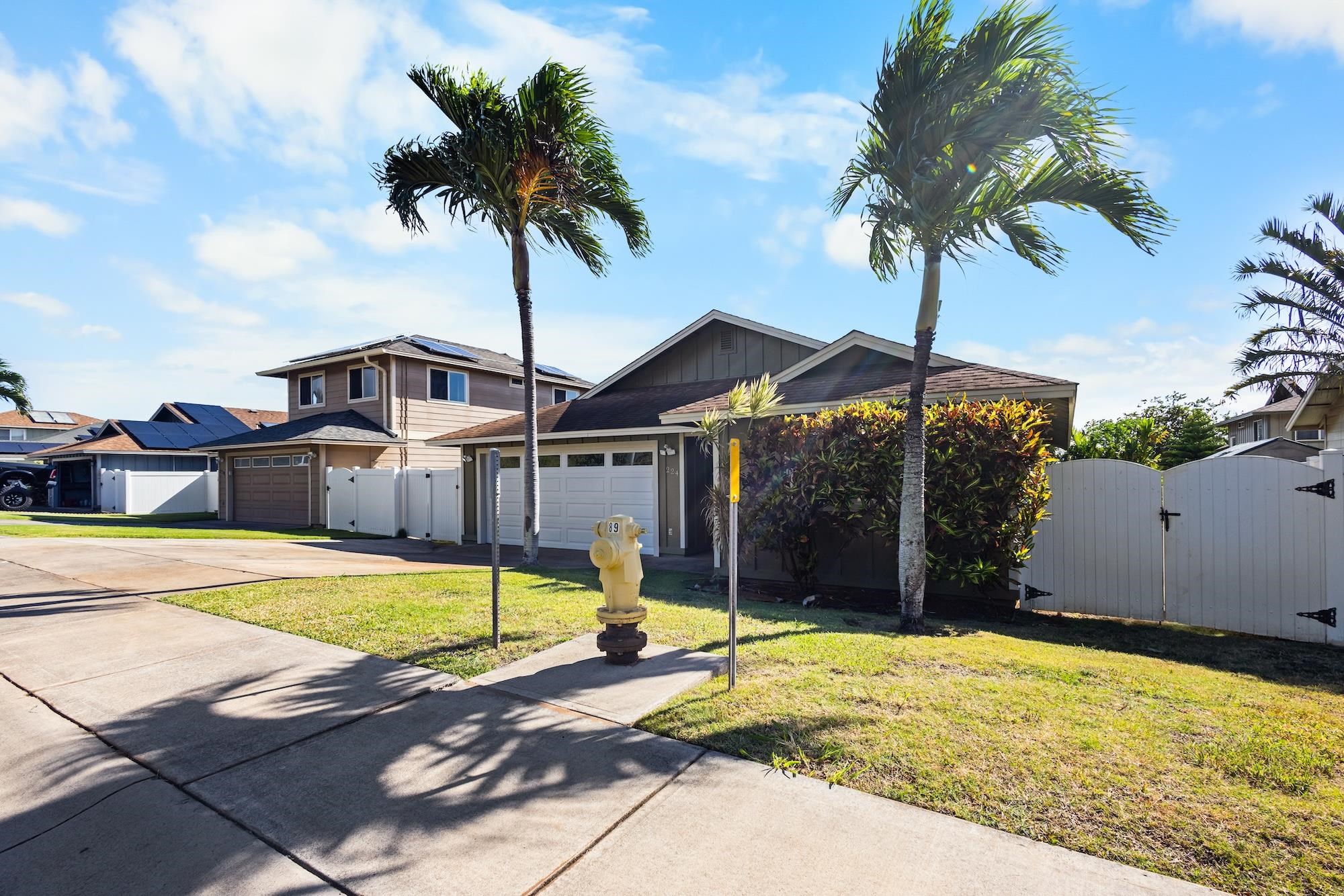 224 Kamahao Cir, Wailuku, HI 96793-0000