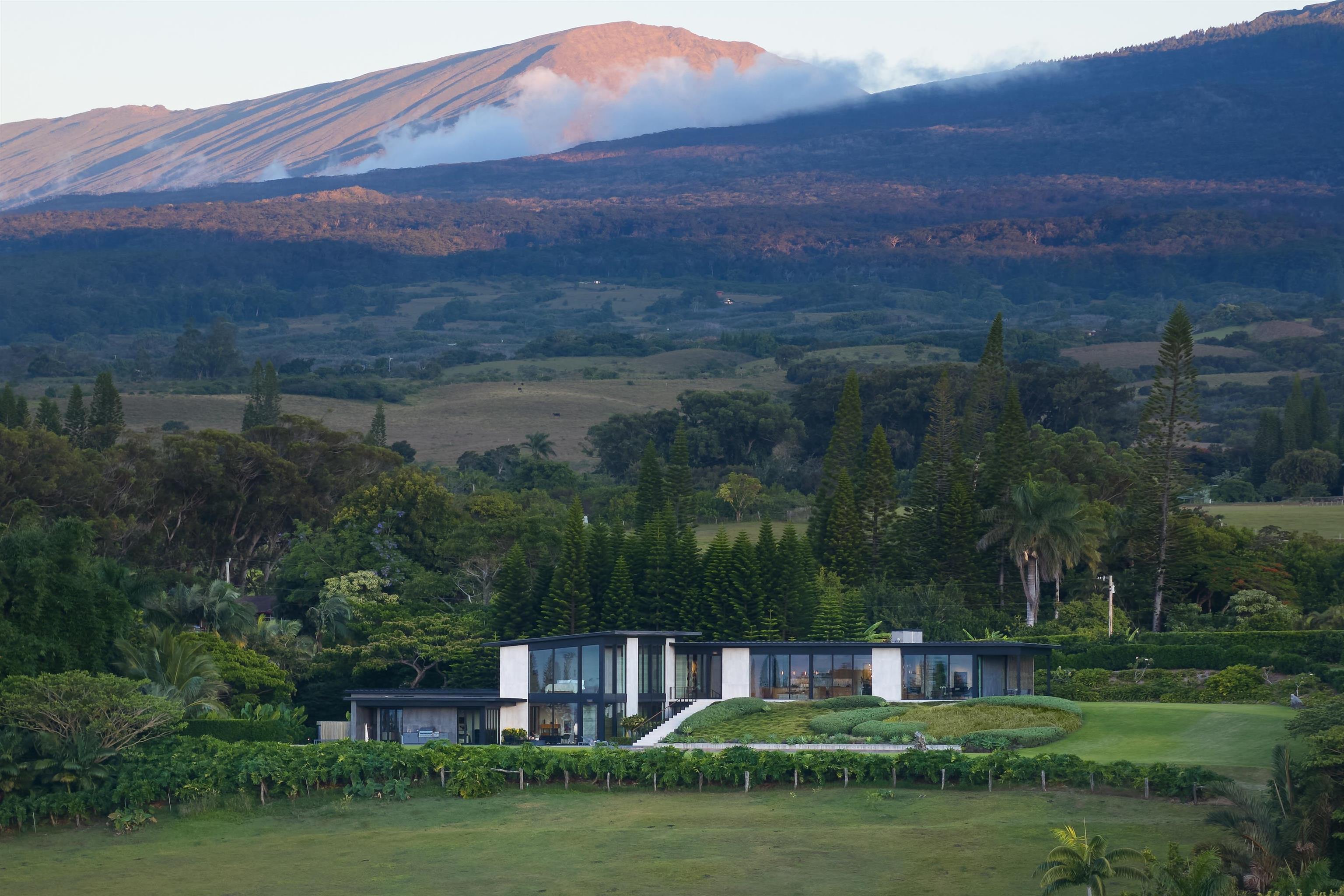 1642 Kuiaha Rd, Haiku, HI 96708