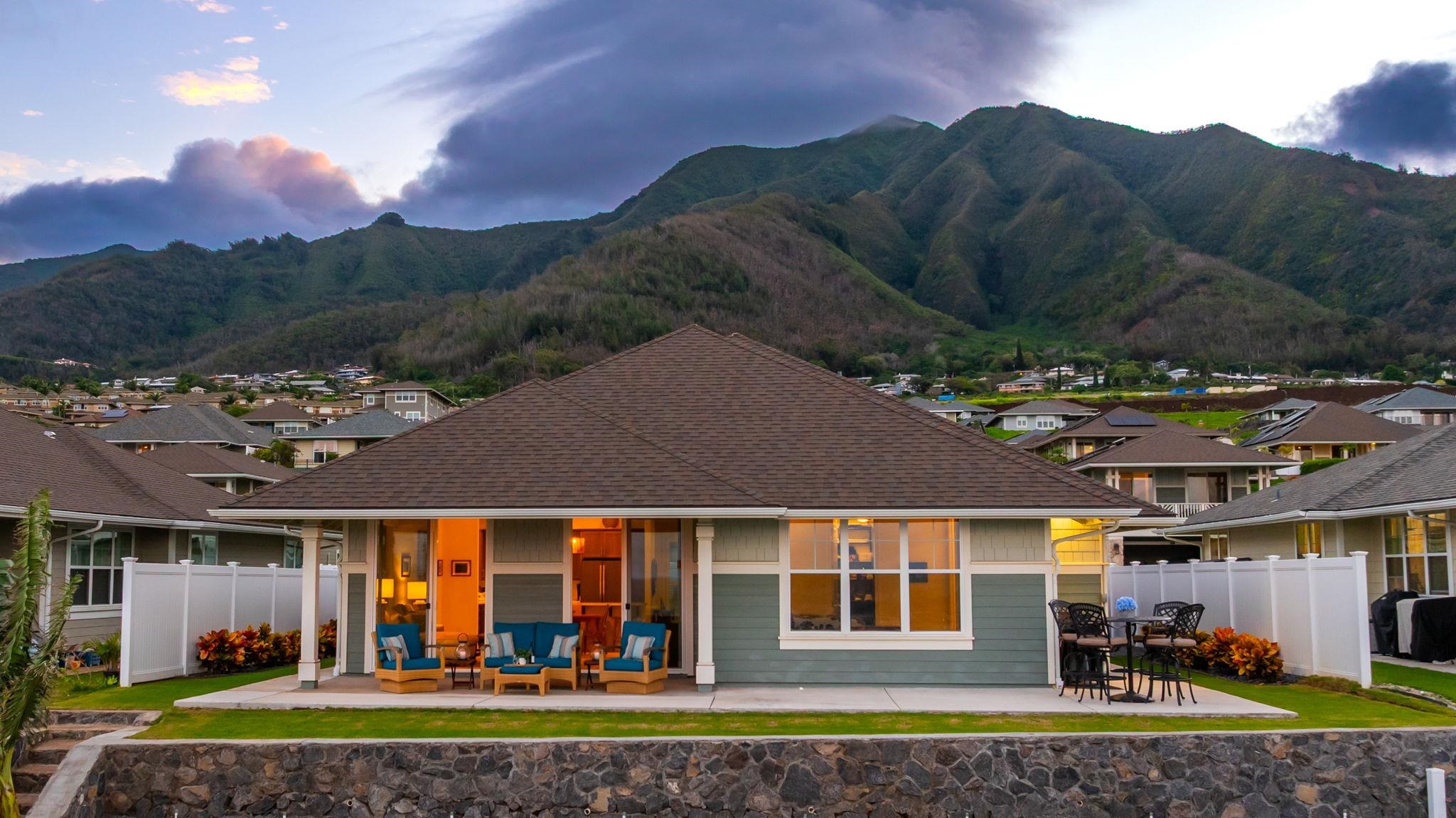 Upcoming 3 of bedrooms 2 of bathrooms Open house in Wailuku on 10/27 @ 3:00PM-5:00PM listed at $1,299,000